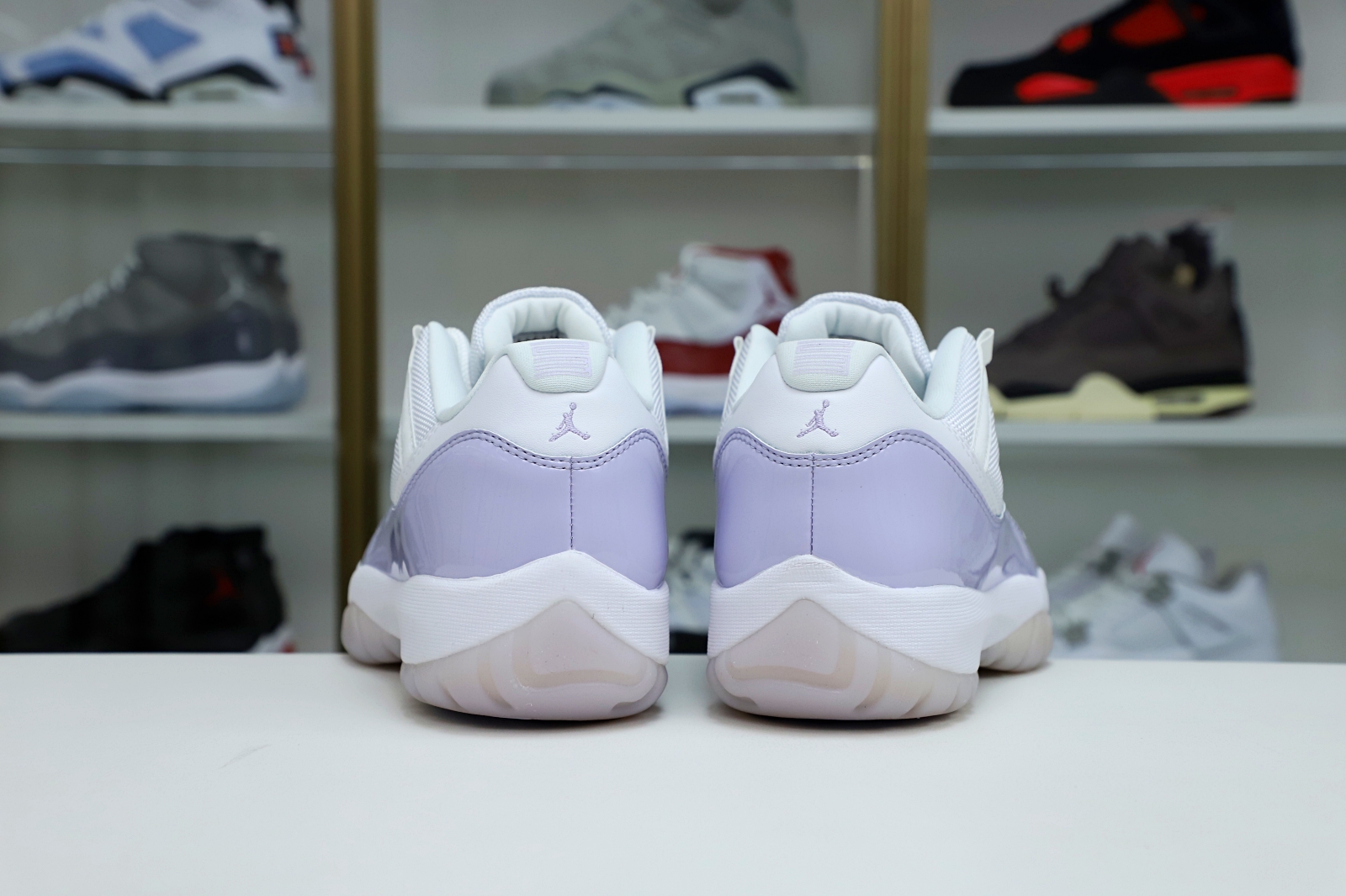 AIR JORDAN 11 LOW PURE VIOLET