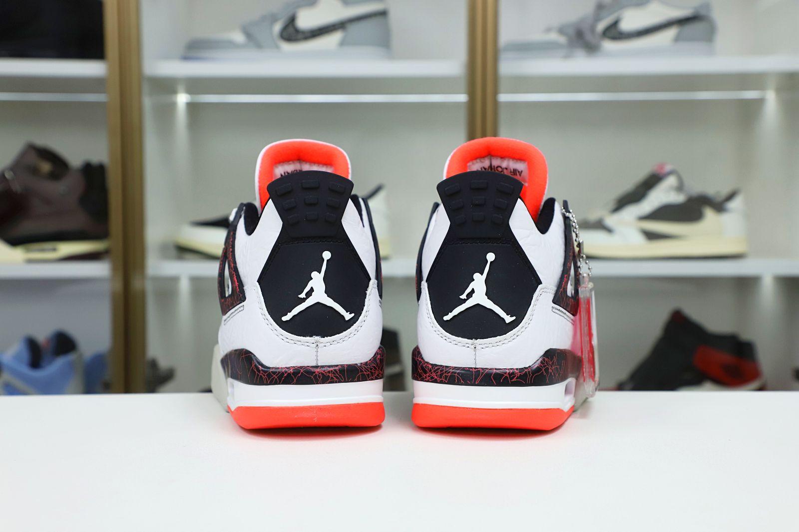 Jordan Air Jordan 4 "Hot Lava"