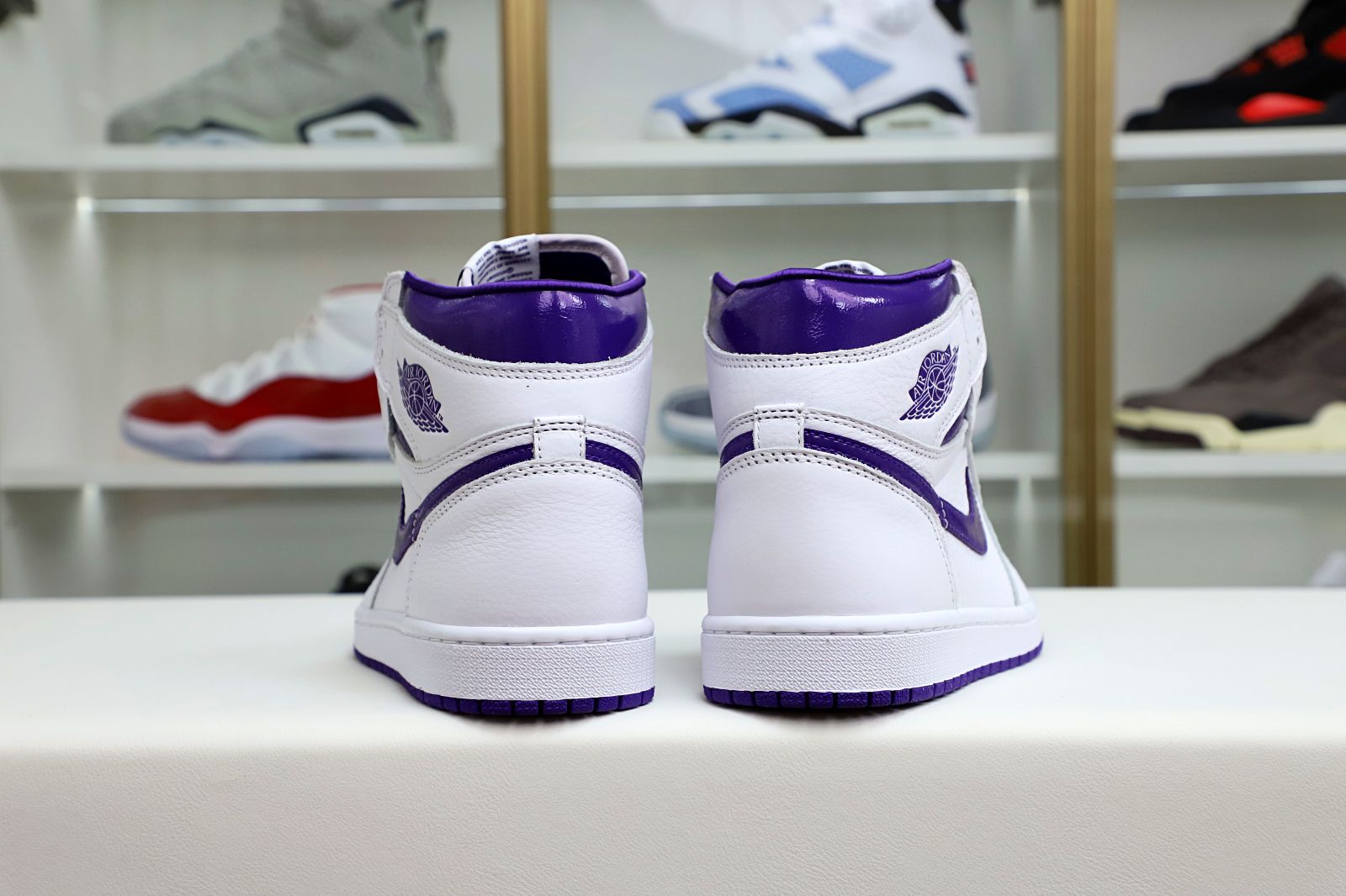 Air Jordan 1 High OG Court Purple