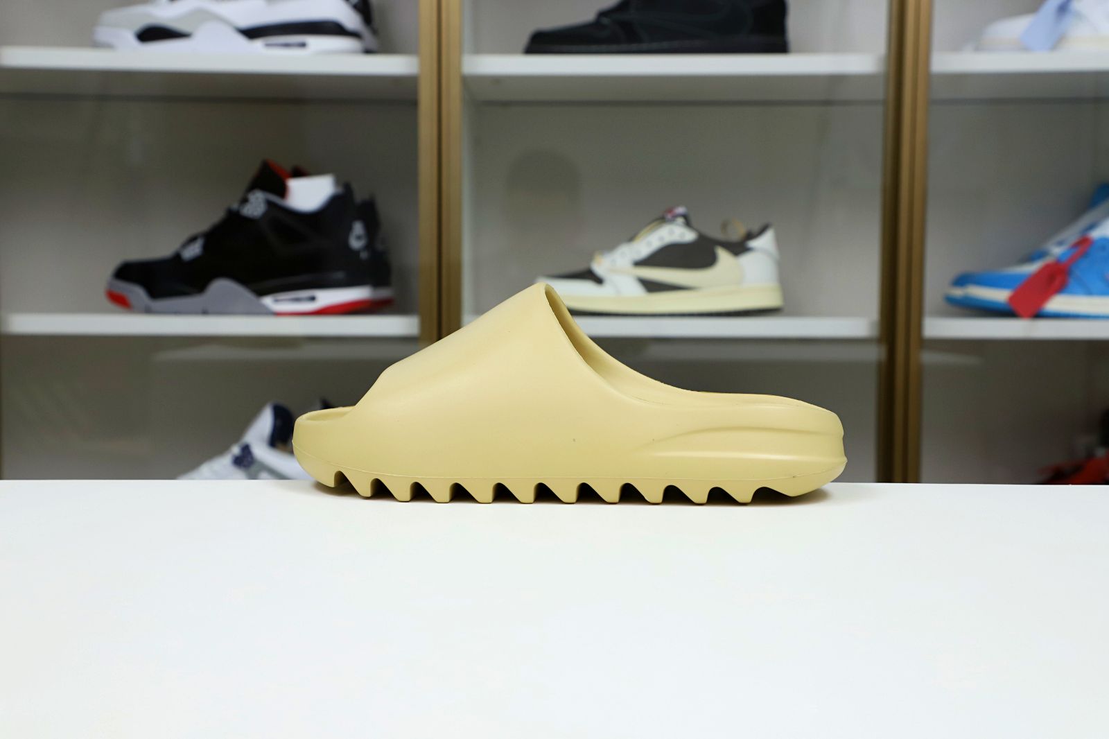 Yeezy Slide "sand" FW6344