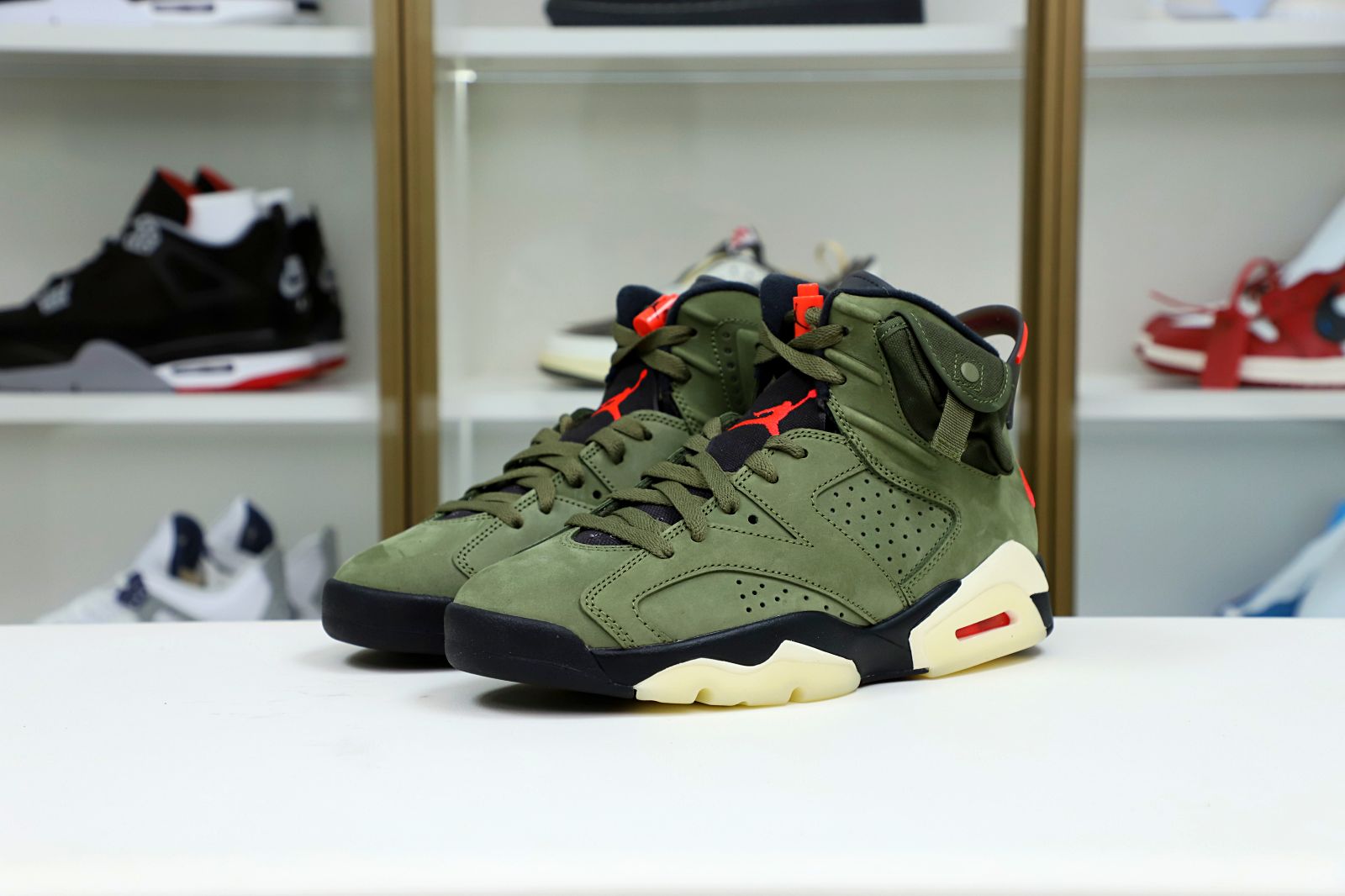 TRAVIS SCOTT X AIR JORDAN 6 RETRO 