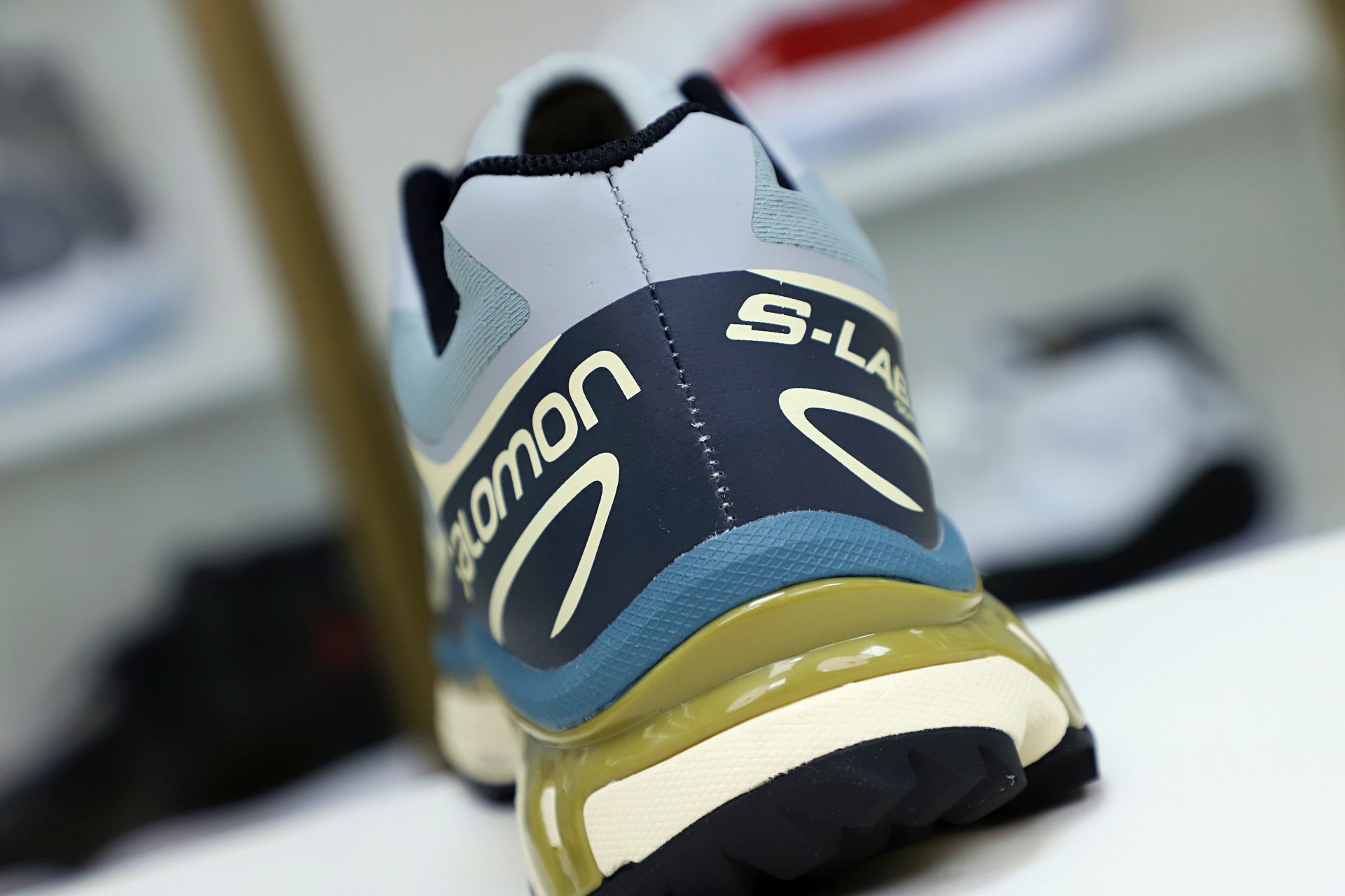 SALOMON/ XT-6