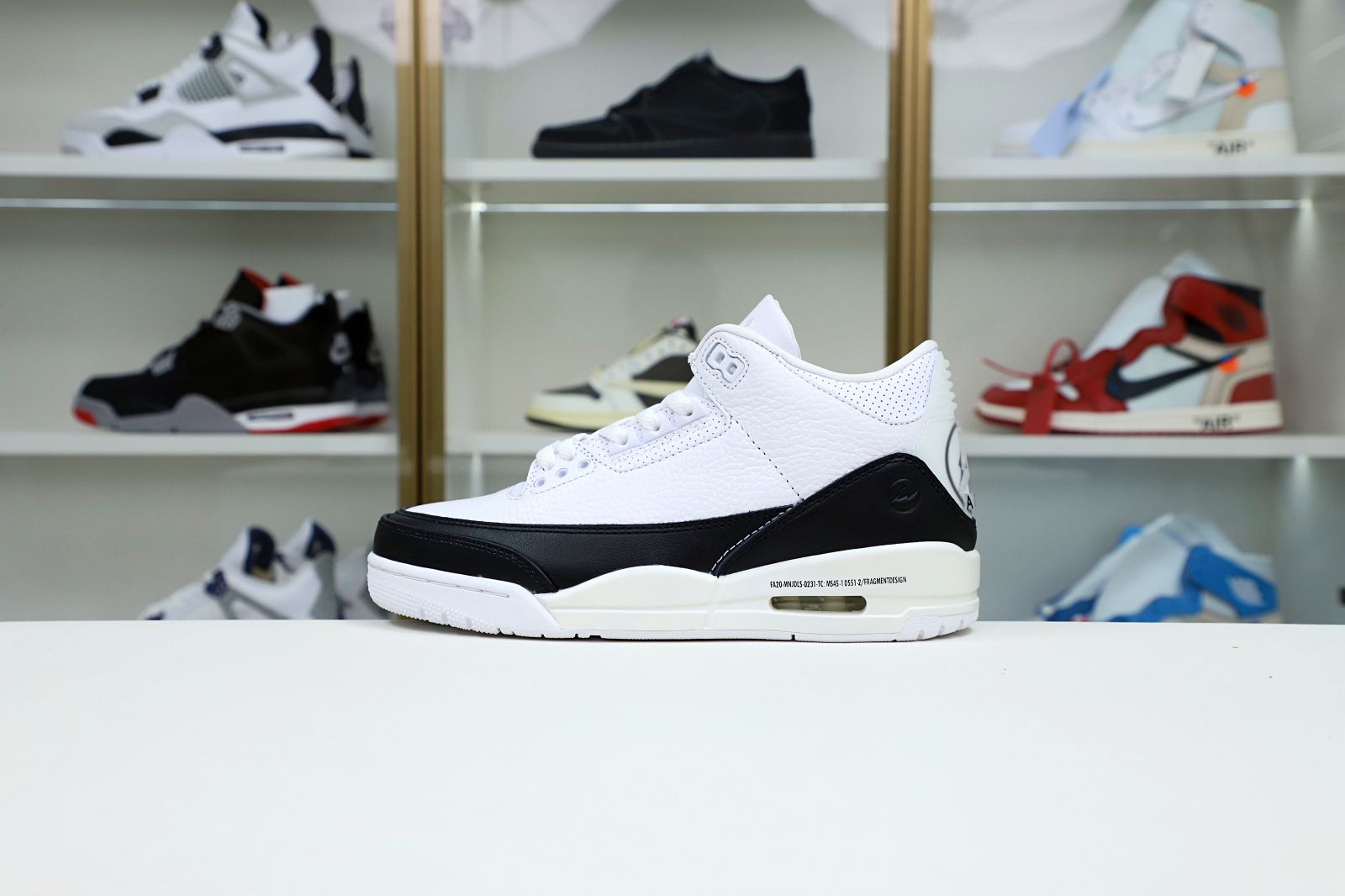 FRAGMENT DESIGN X AIR JORDAN 3 RETRO SP 