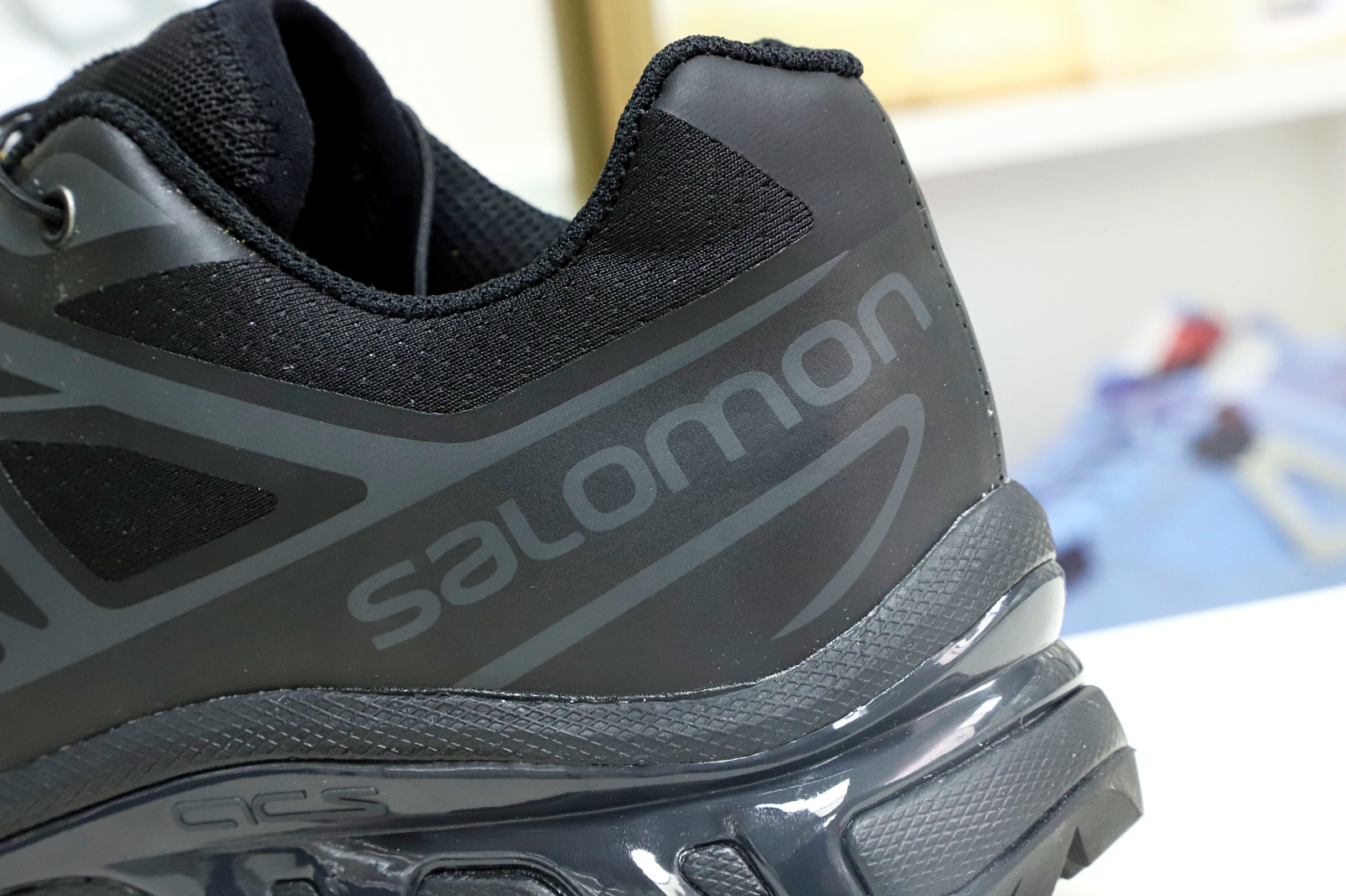 SALOMON/ XT-6