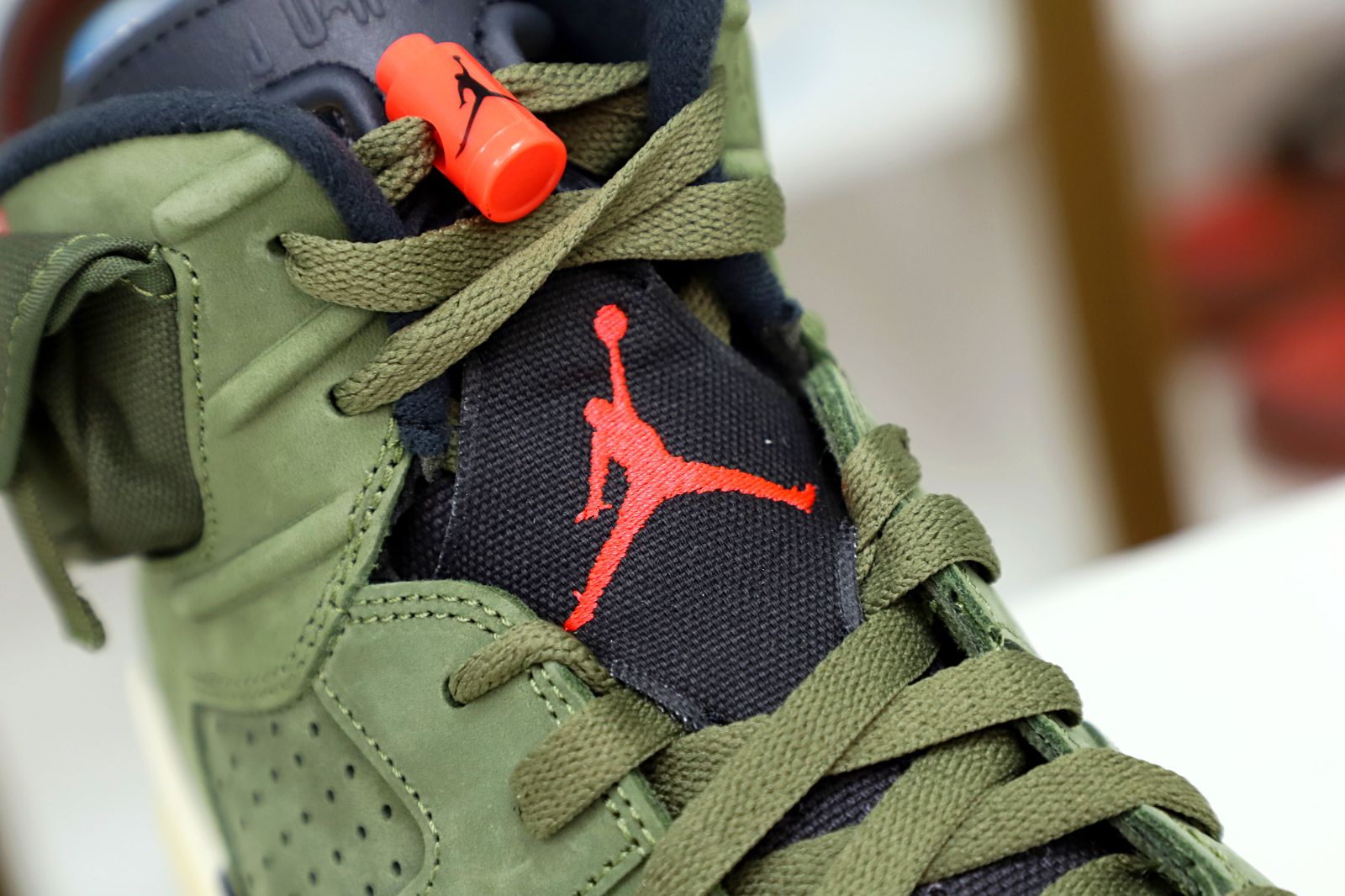 TRAVIS SCOTT X AIR JORDAN 6 RETRO 