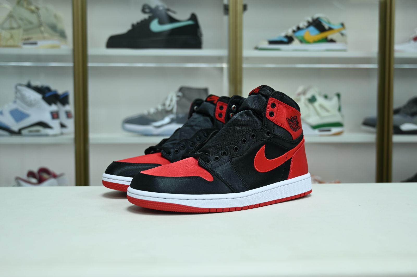 Jordan Air Jordan 1 High OG"Satin Bred" 2023