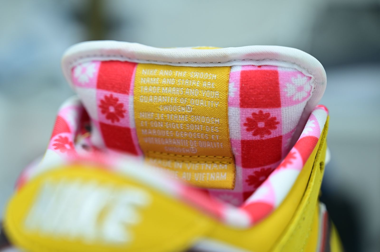 Nike Dunk SB Low YellowLobster