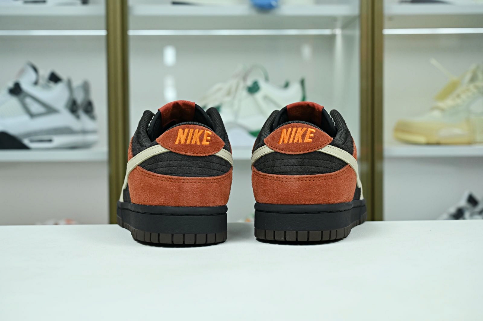 Nike Dunk Low "Red Panda"