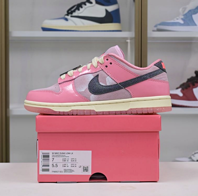 Nike Dunk Low&quotHot Punch and PinkFoam" barbie