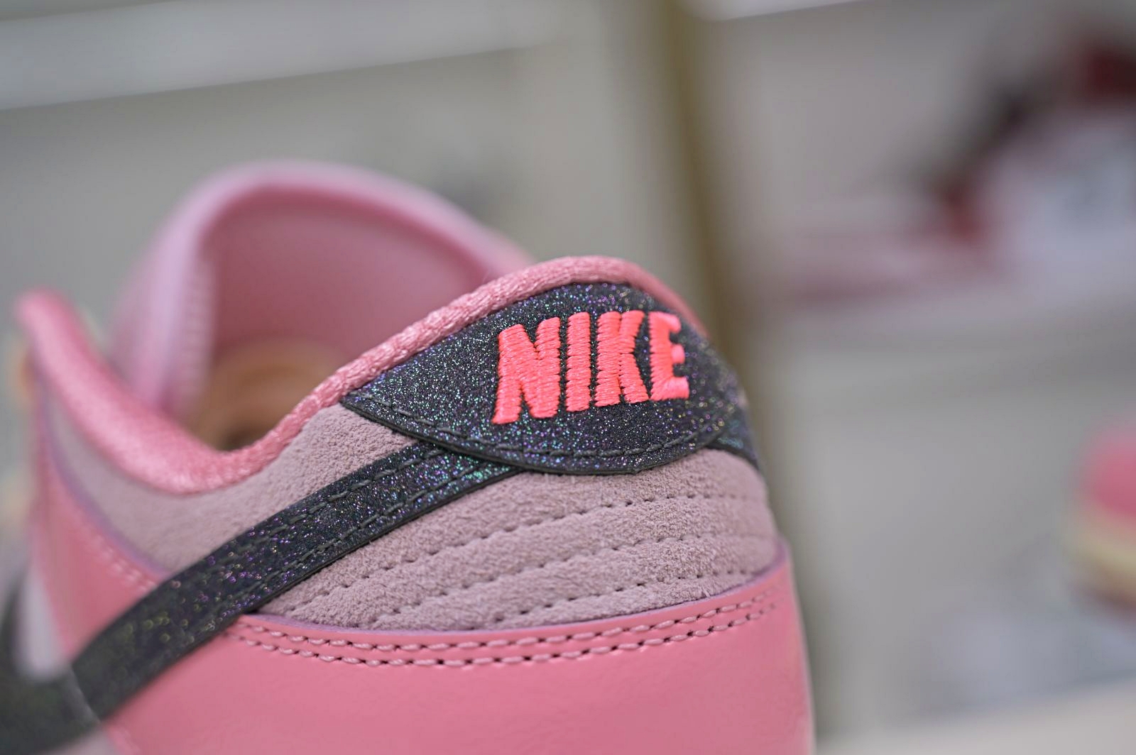 Nike Dunk Low"Hot Punch and PinkFoam" barbie