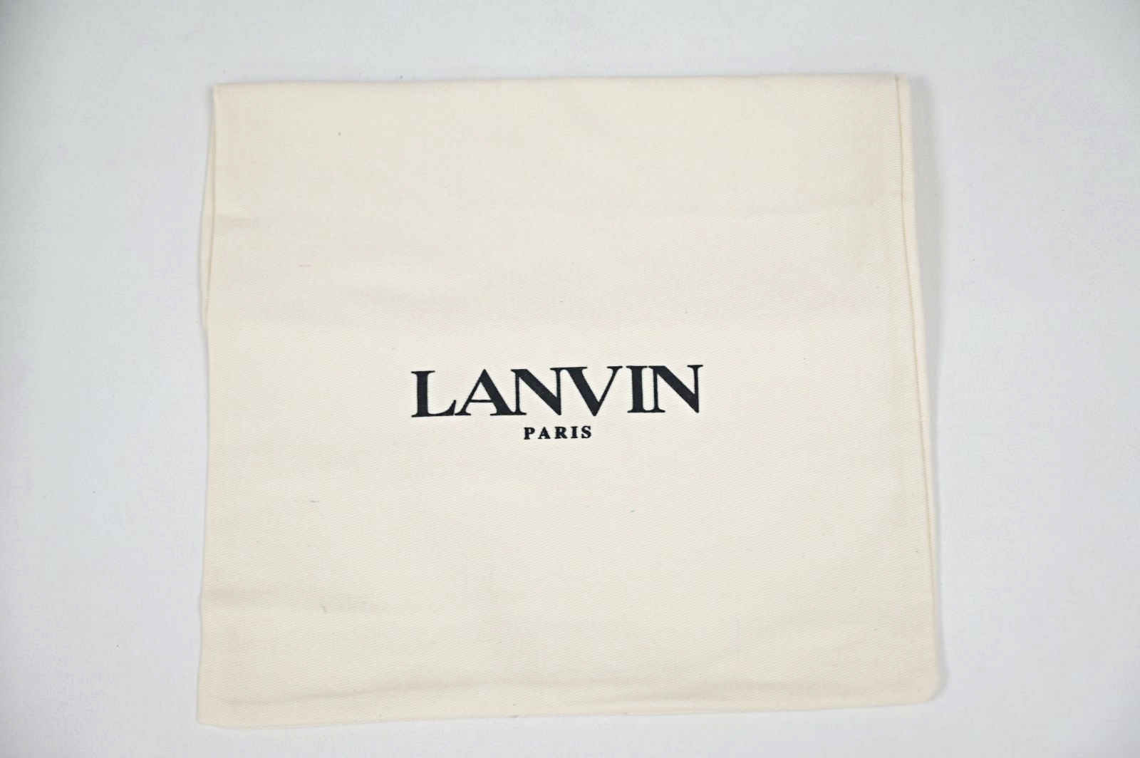 Lanv*n Curb