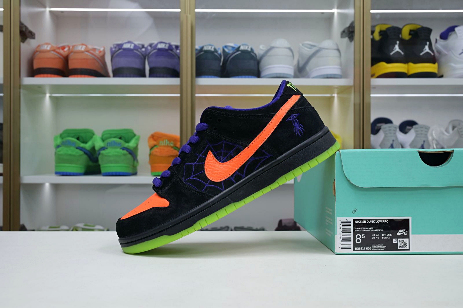 Nike Dunk SB Low SB Pro "Night of Mischief"