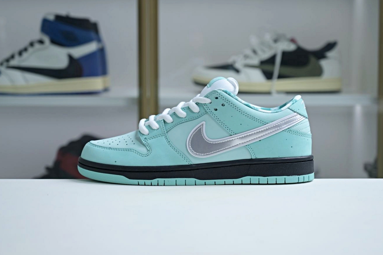 Tiffany Dunk SB