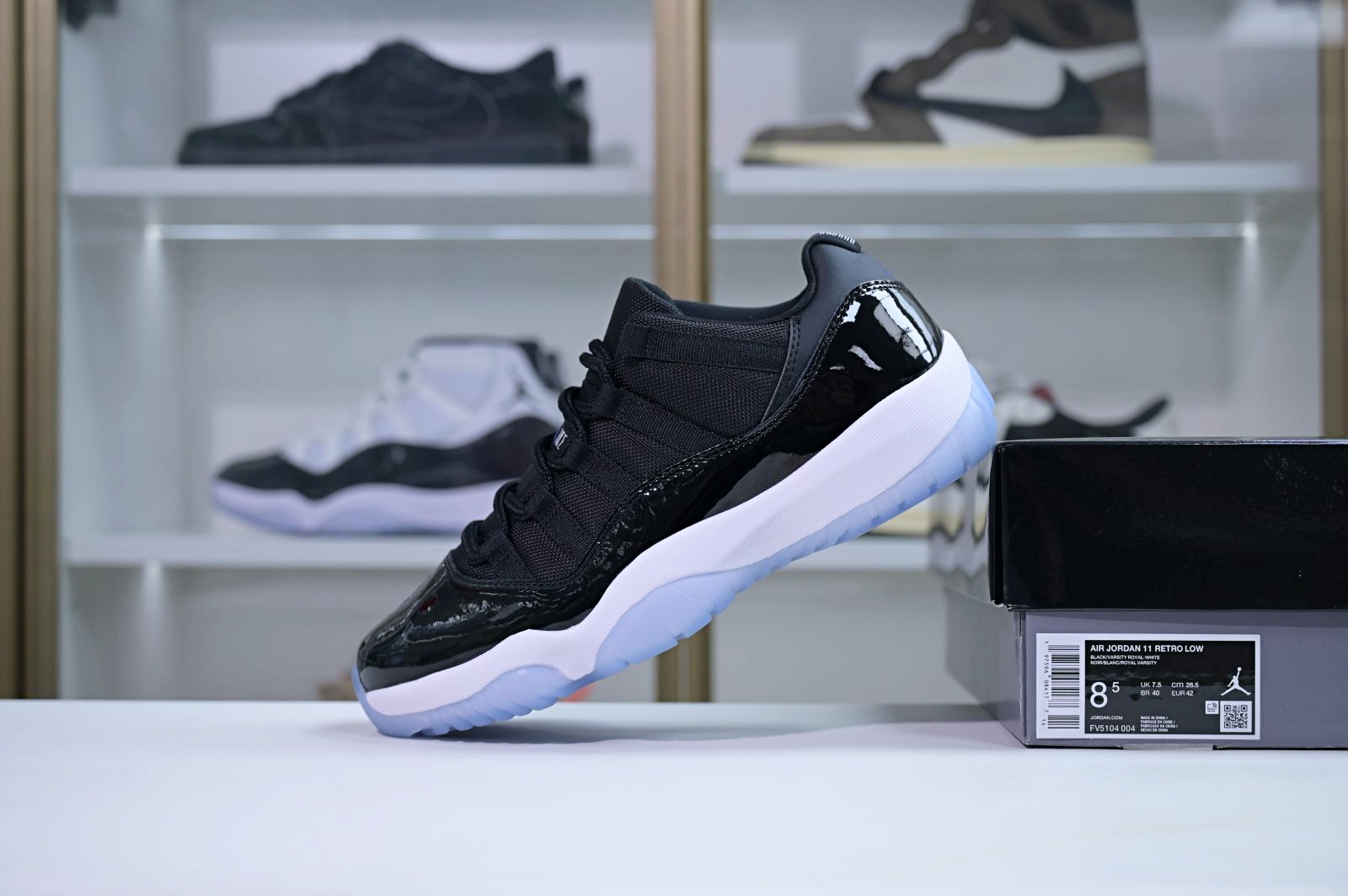 Air Jordan 11 Low "Space Jam"