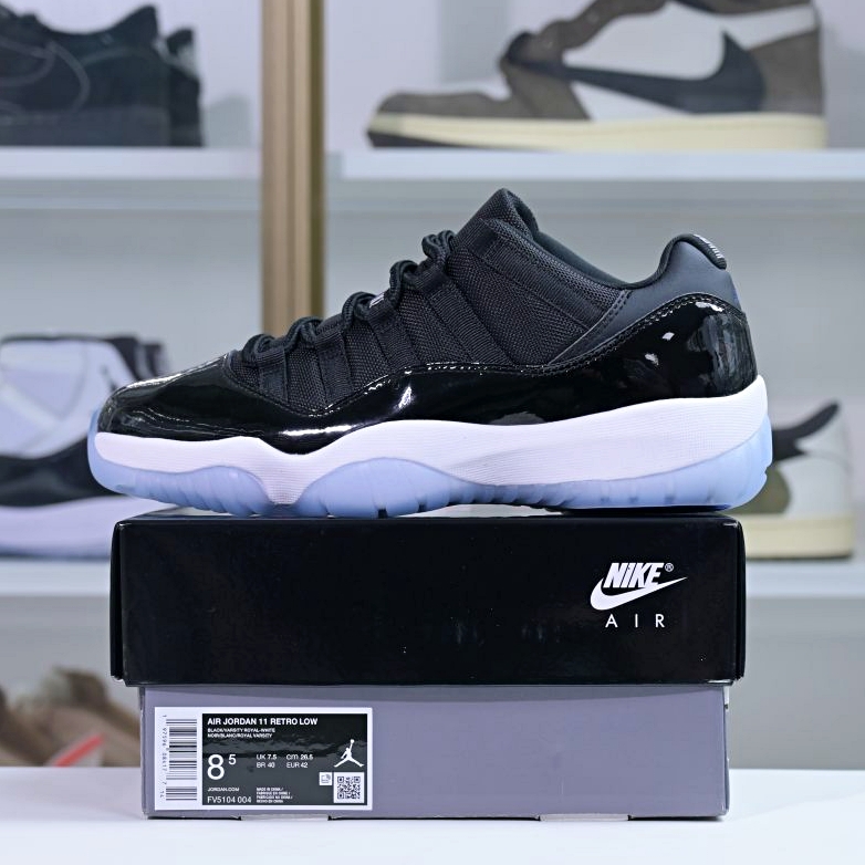 Air Jordan 11 Low &quotSpace Jam"