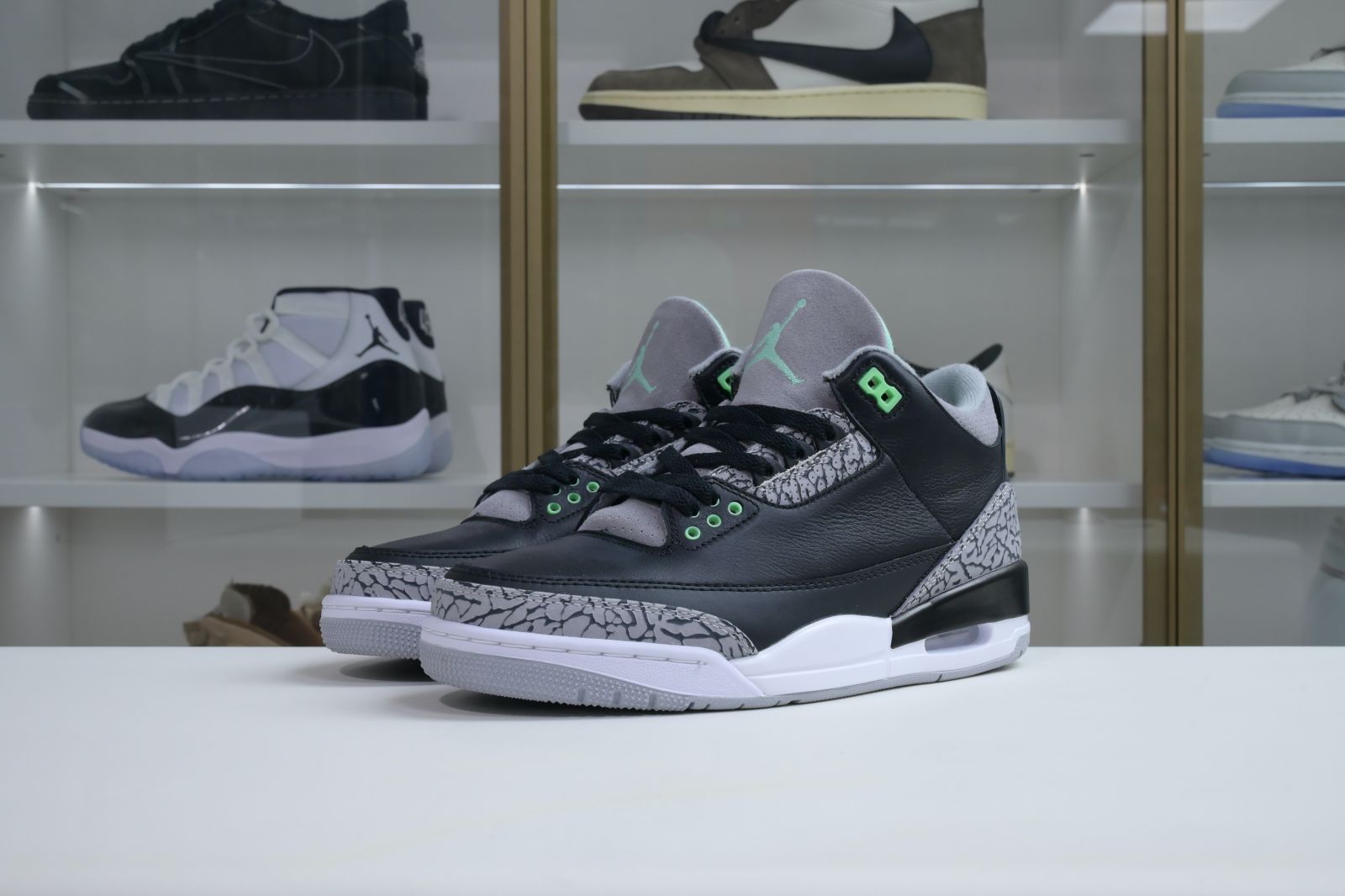 Air Jordan 3 Green Glow