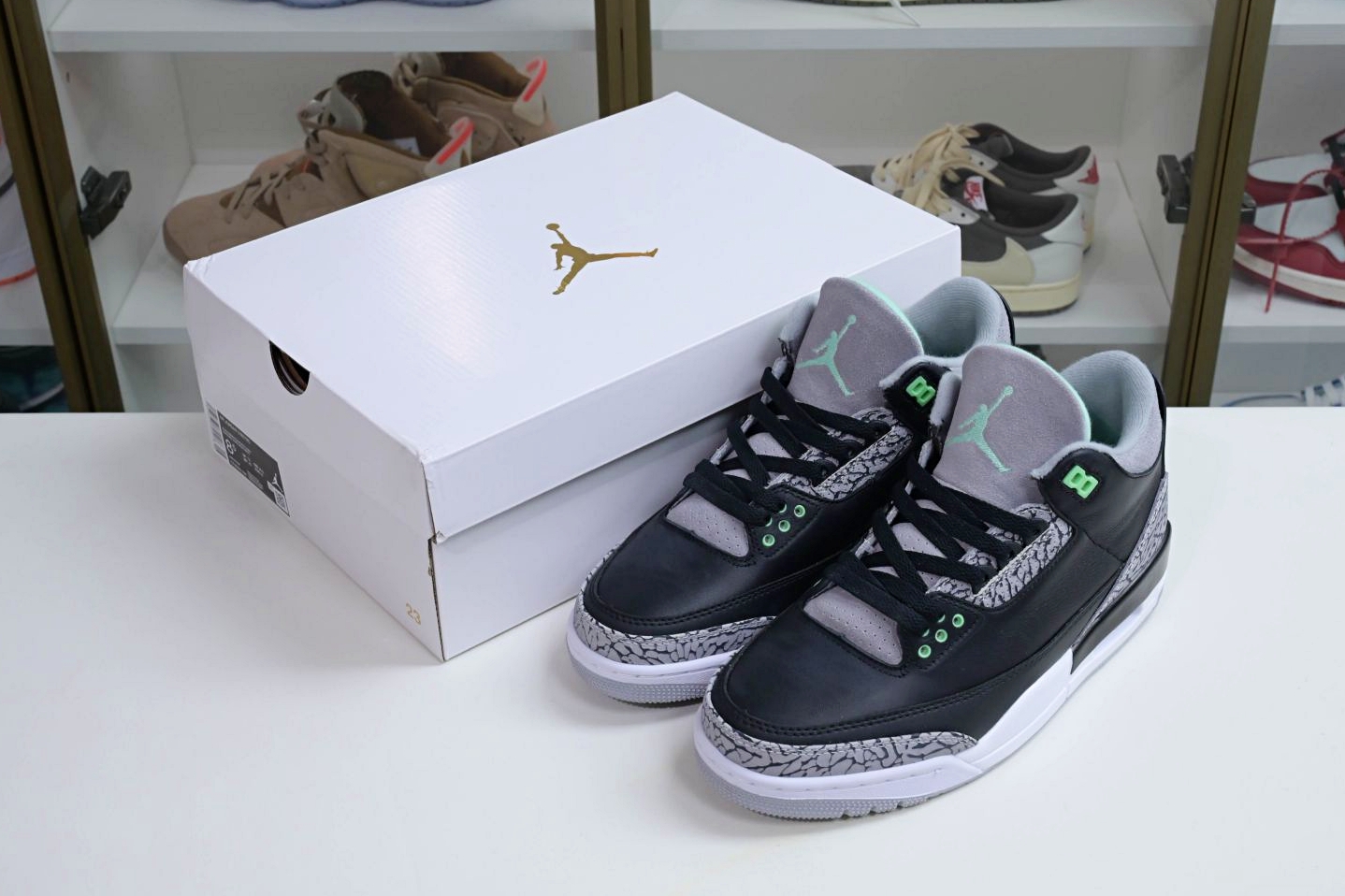 Air Jordan 3 Green Glow