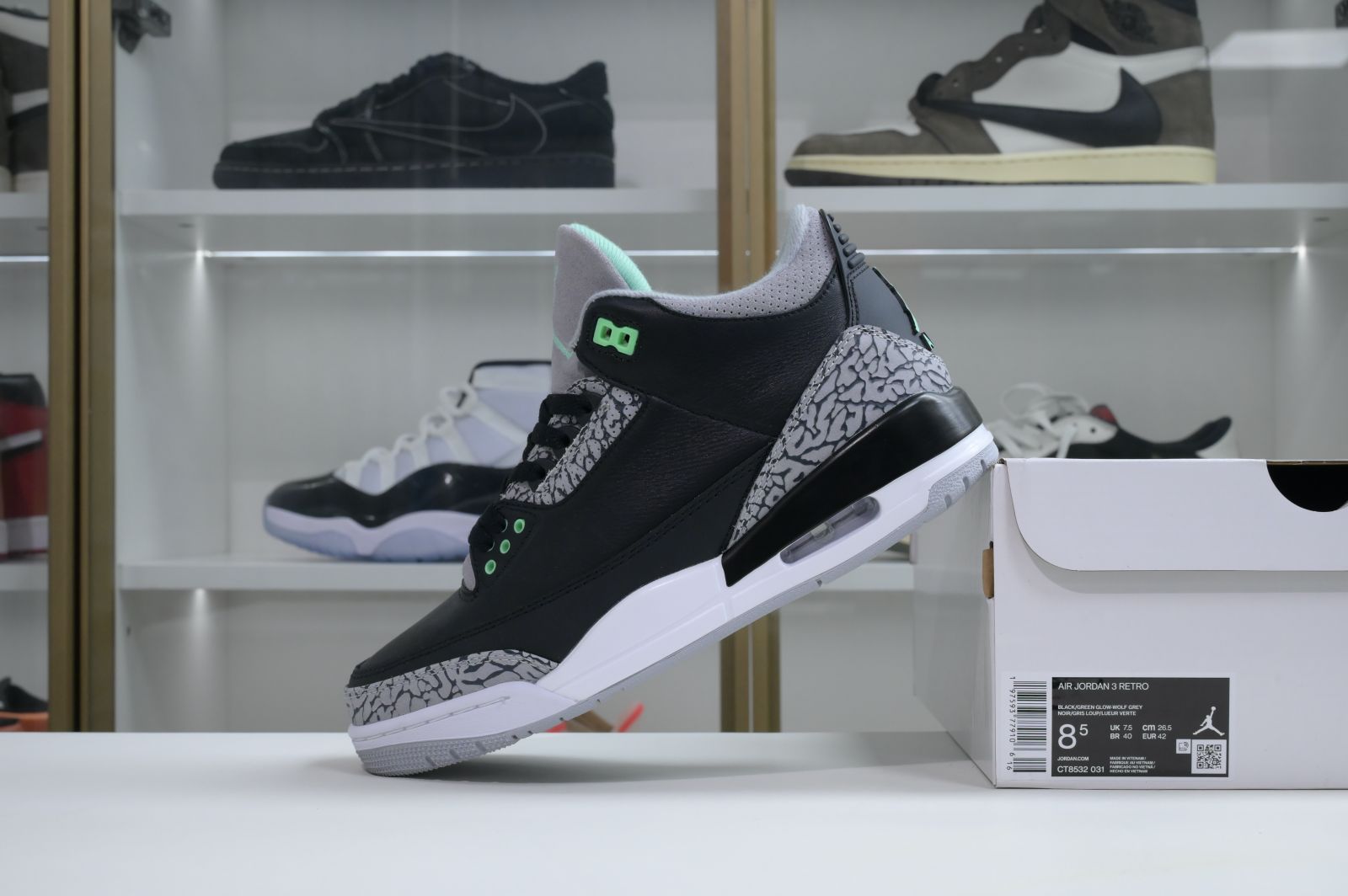 Air Jordan 3 Green Glow