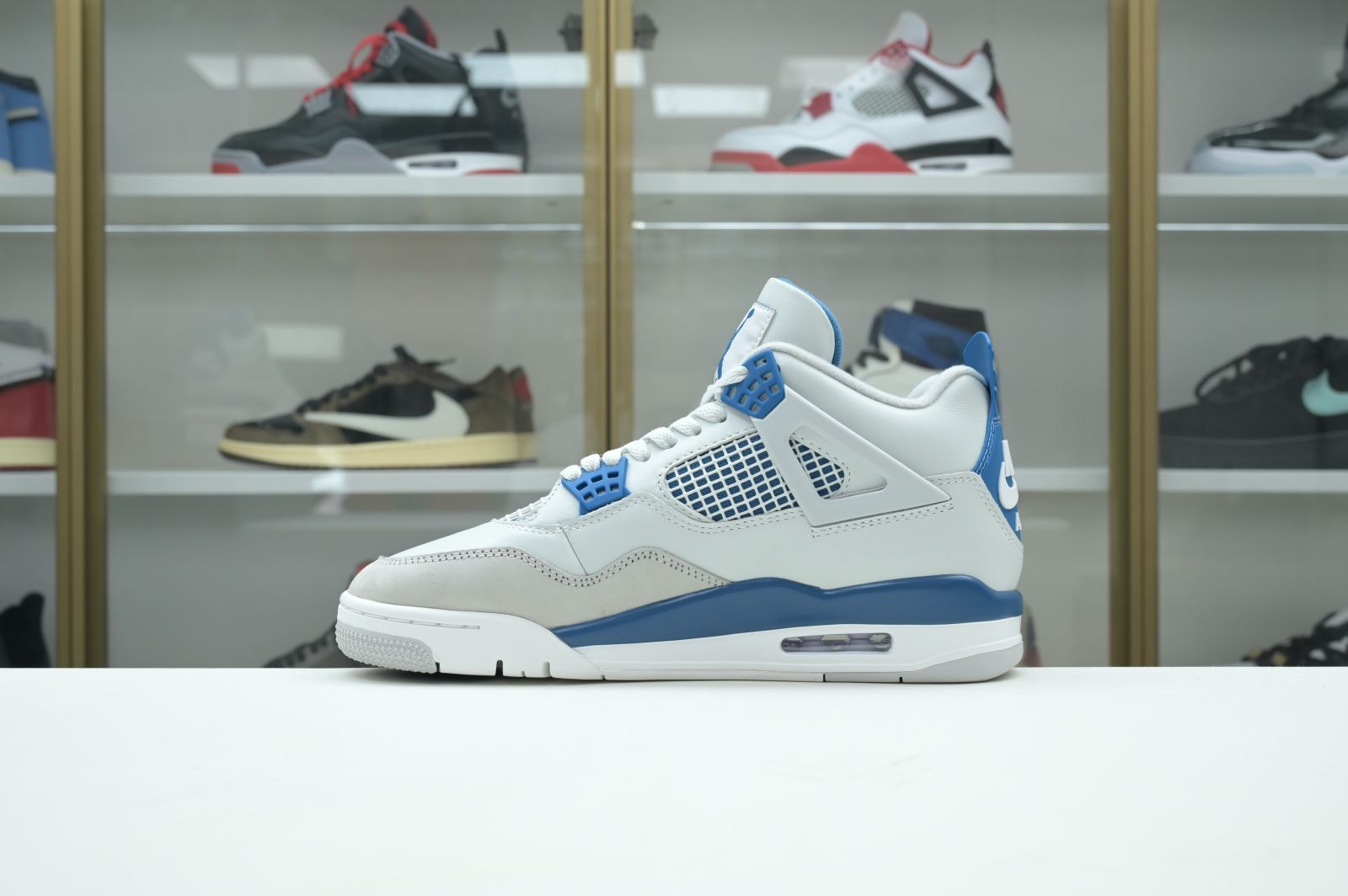 Air Jordan 4 "Military Blue" 2024