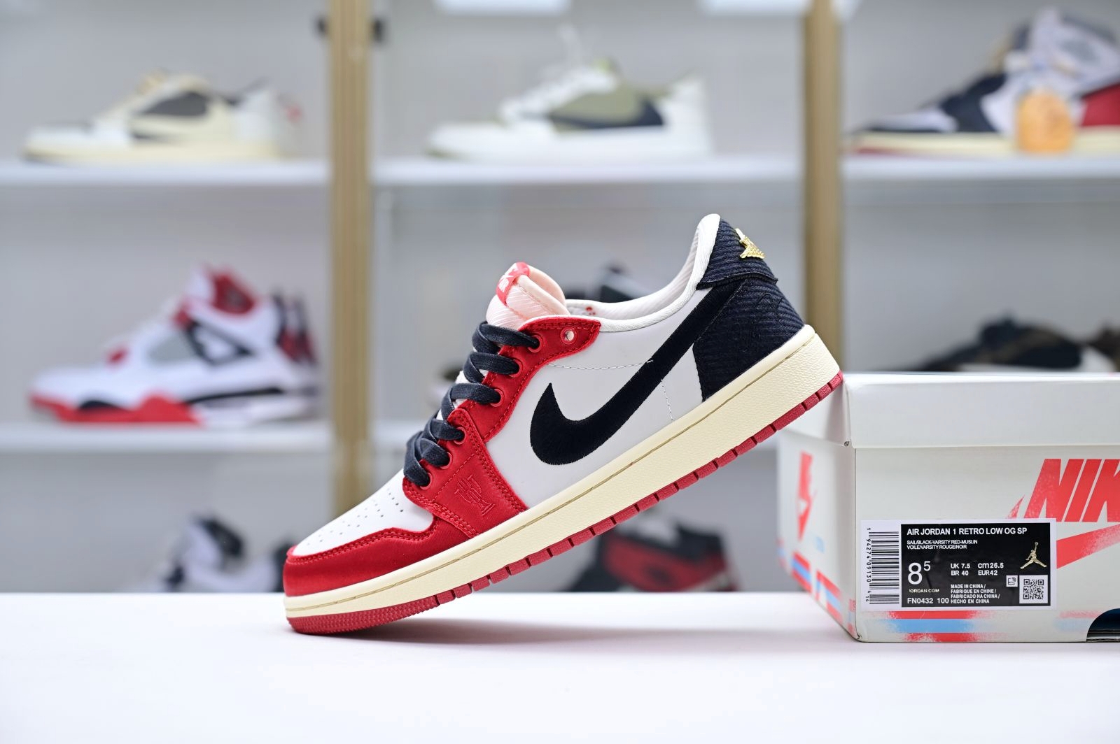 Trophy Room x Jordan Air Jordan 1 Low OG “Away”