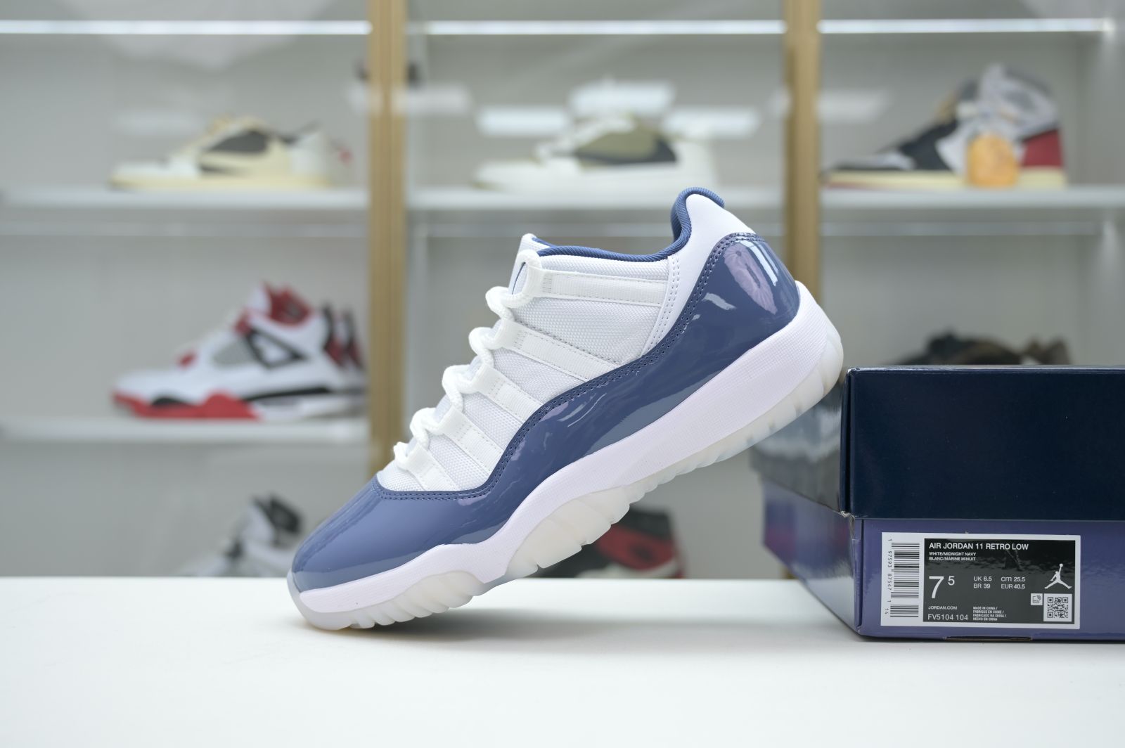 Jordan Air Jordan 11 Low“Diffused Blue”