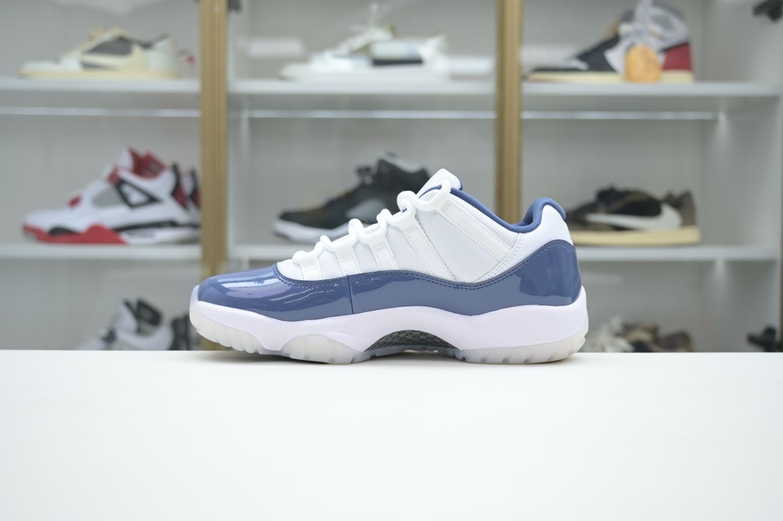 Jordan Air Jordan 11 Low“Diffused Blue”