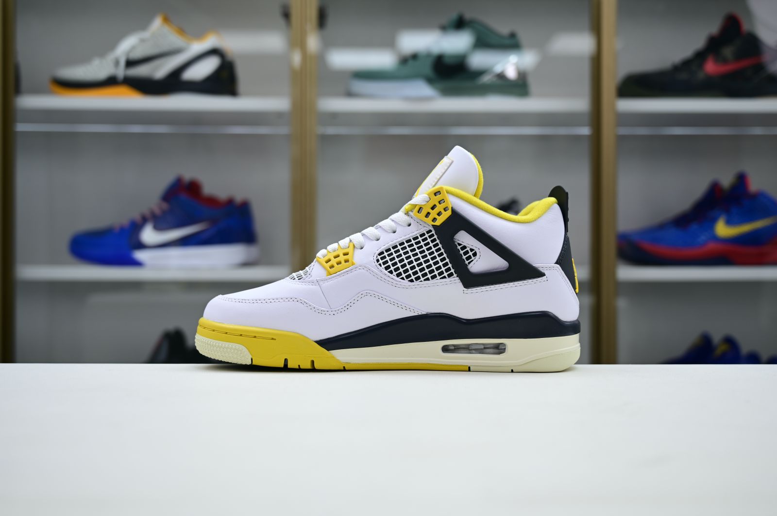 Jordan Air Jordan 4 "Vivid Sulfur"