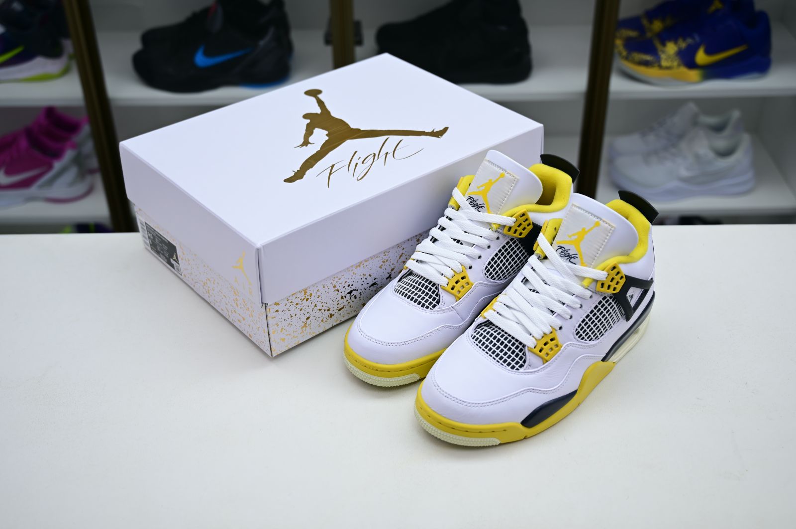 Jordan Air Jordan 4 "Vivid Sulfur"