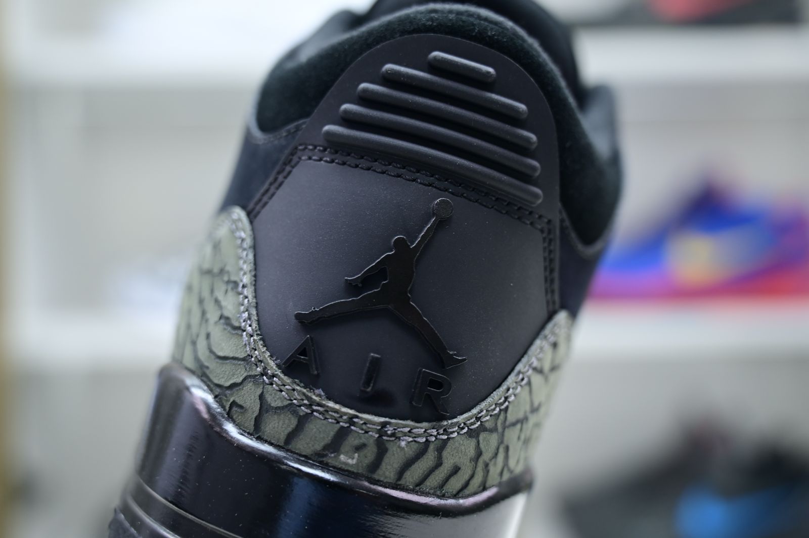 AIR JORDAN 3 RETRO