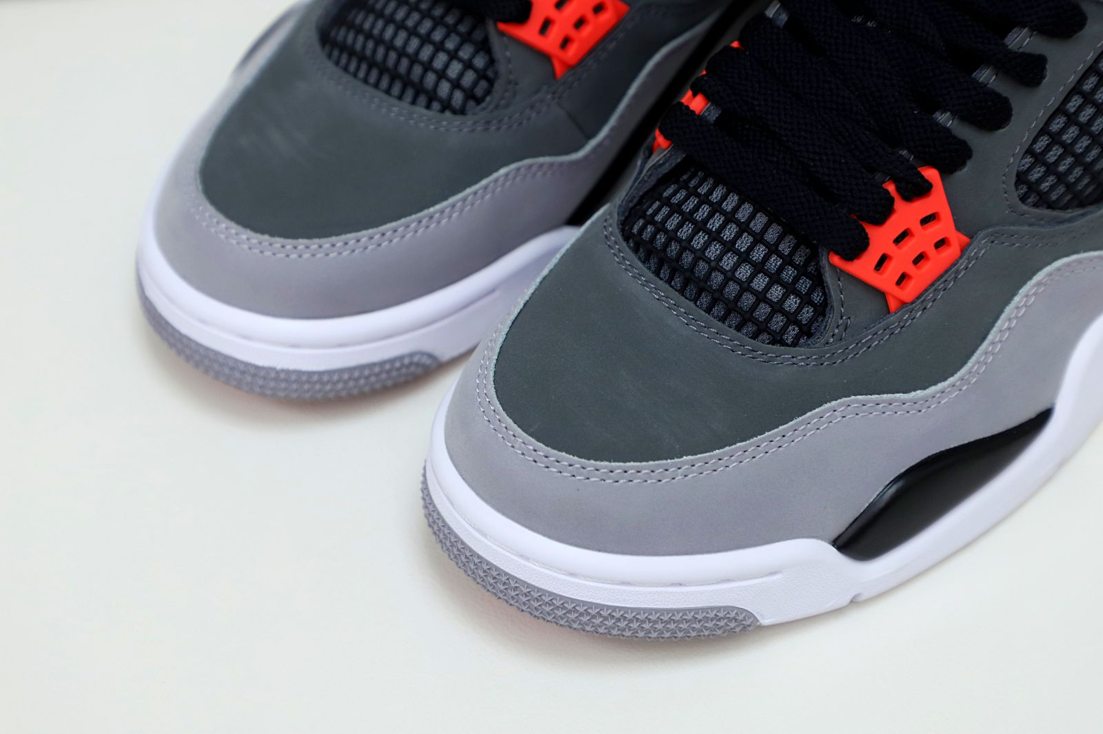 AIR JORDAN 4 INFRARED