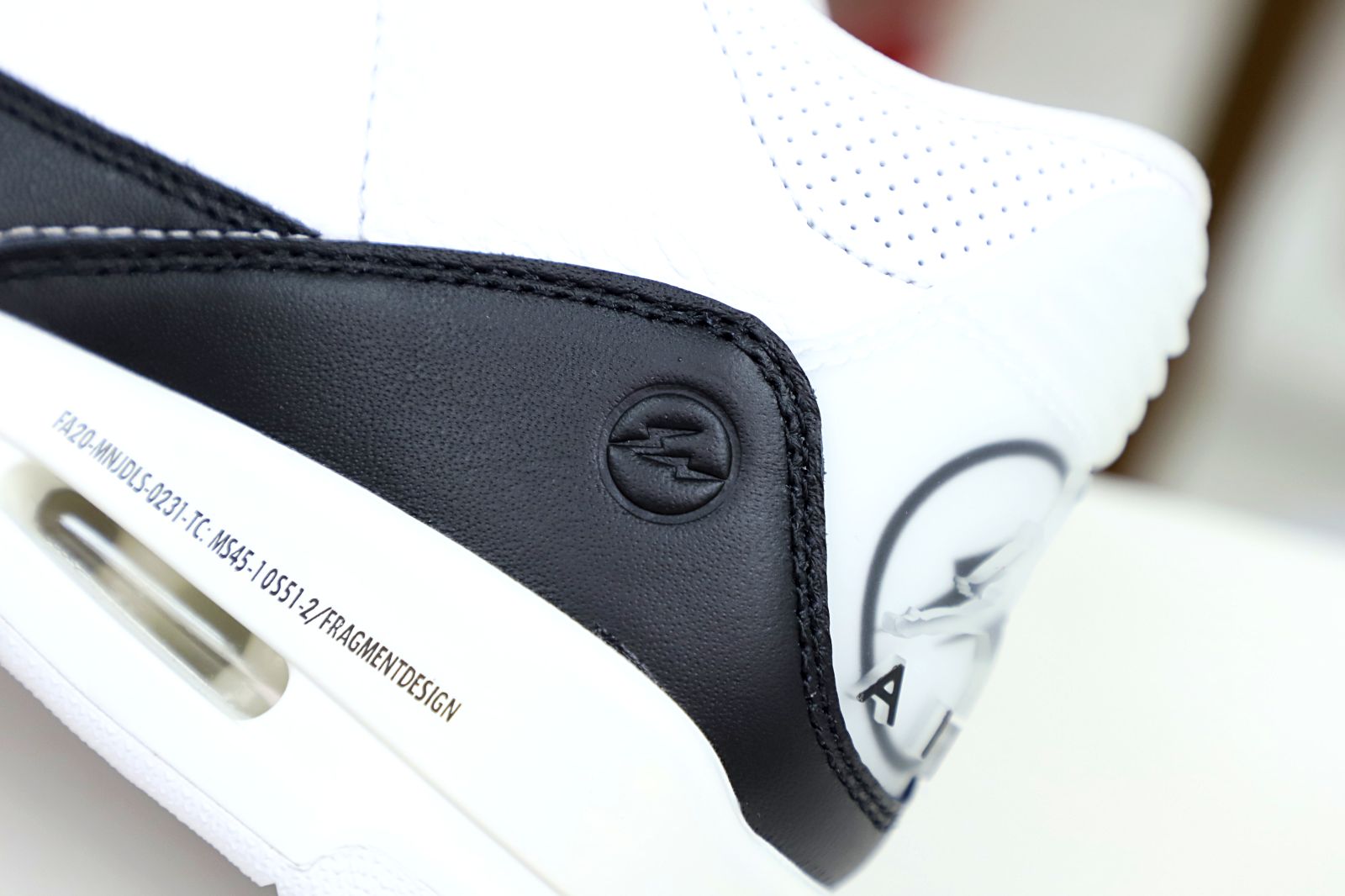 FRAGMENT DESIGN X AIR JORDAN 3 RETRO SP 