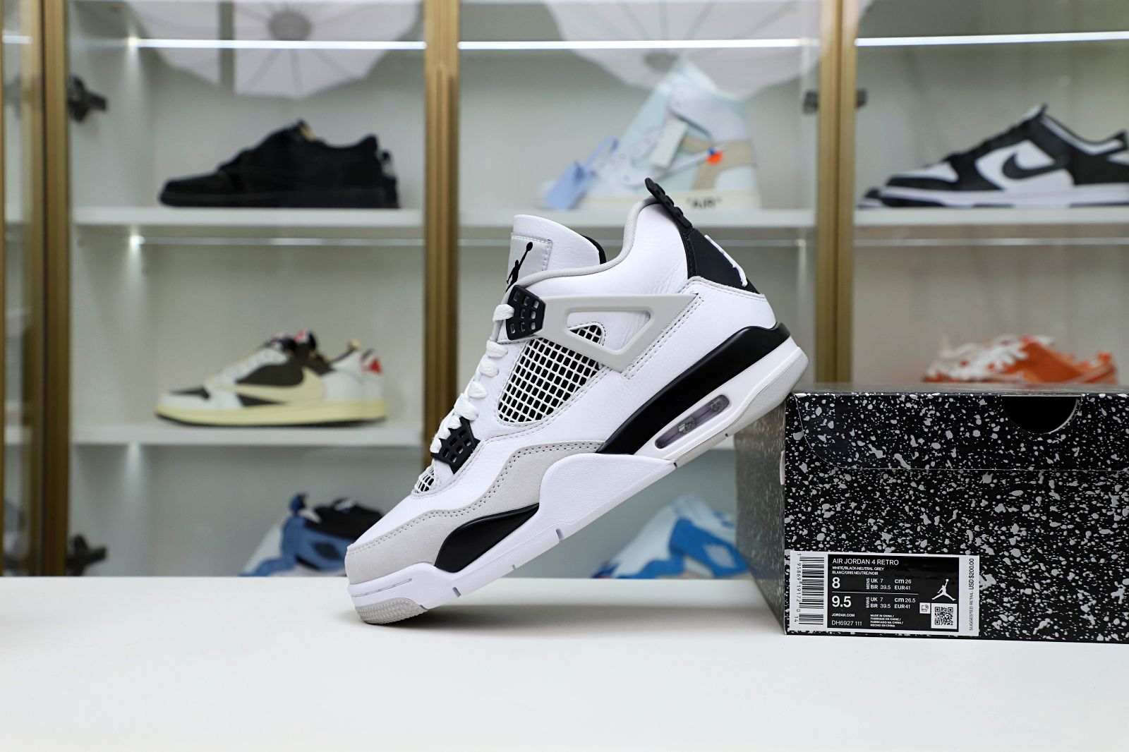 AIR JORDAN 4 MILITARY BLACK