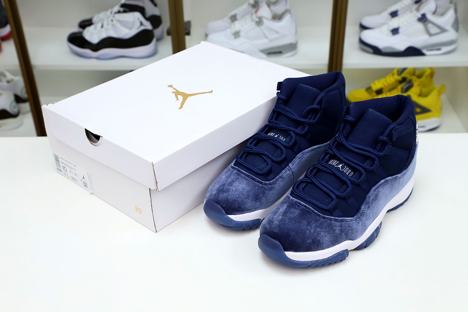 AIR JORDAN 11 RETRO MIDNIGHT NAVY