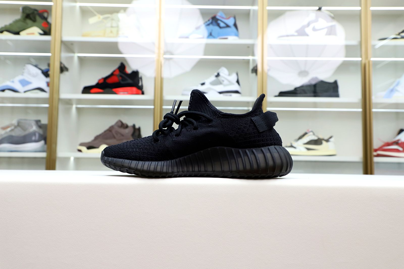 YEEZY BOOST 350 V2 ONYX