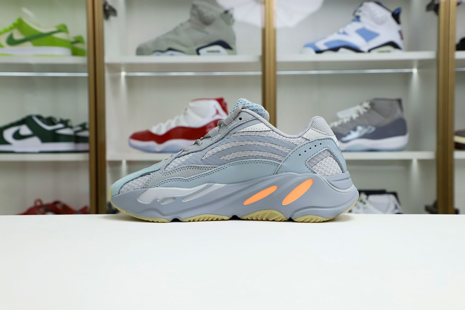 Yeezy boost 700 V2 "inertia"