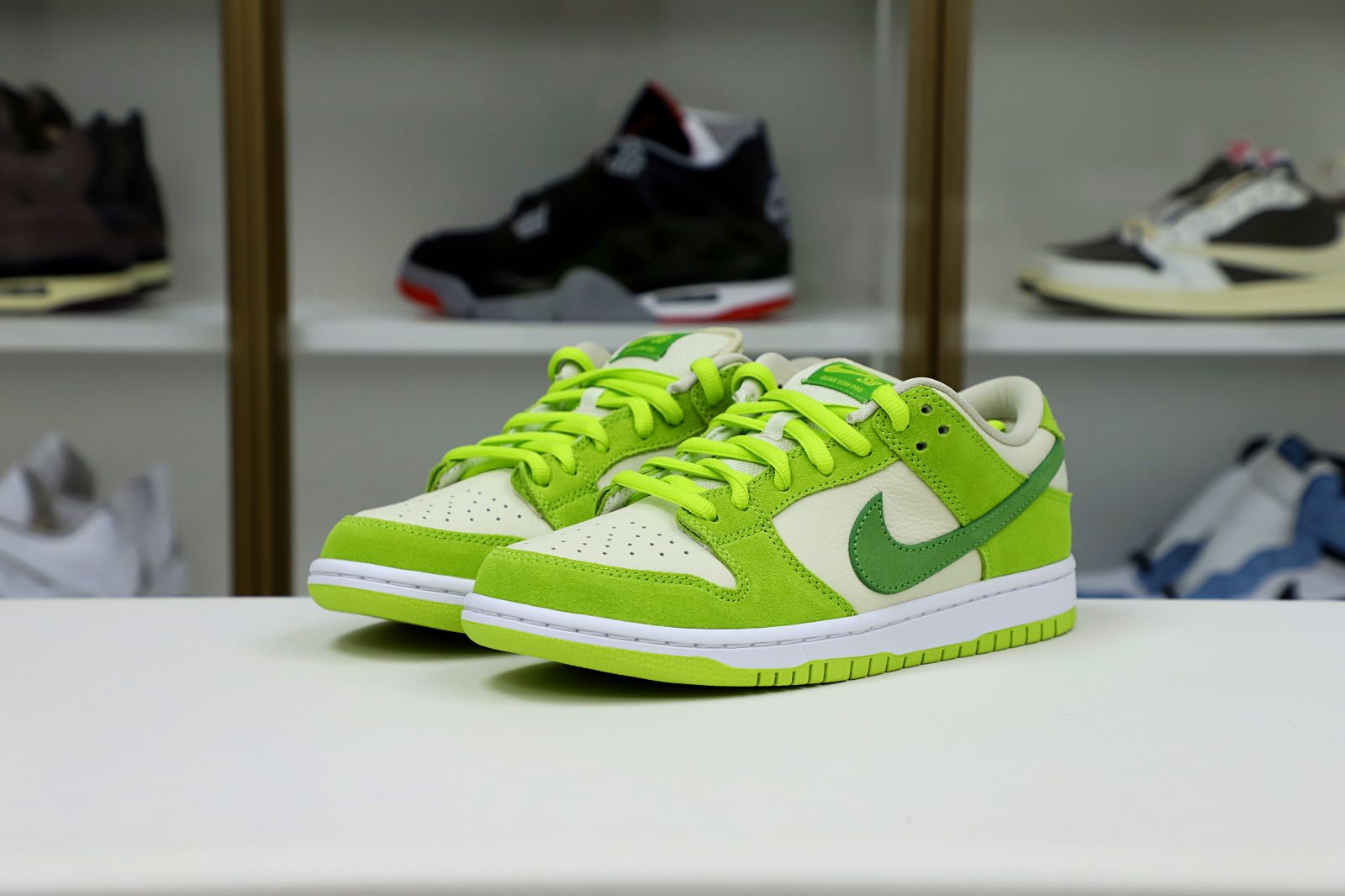 NIKE SB DUNK LOW GREEN APPLE 2022