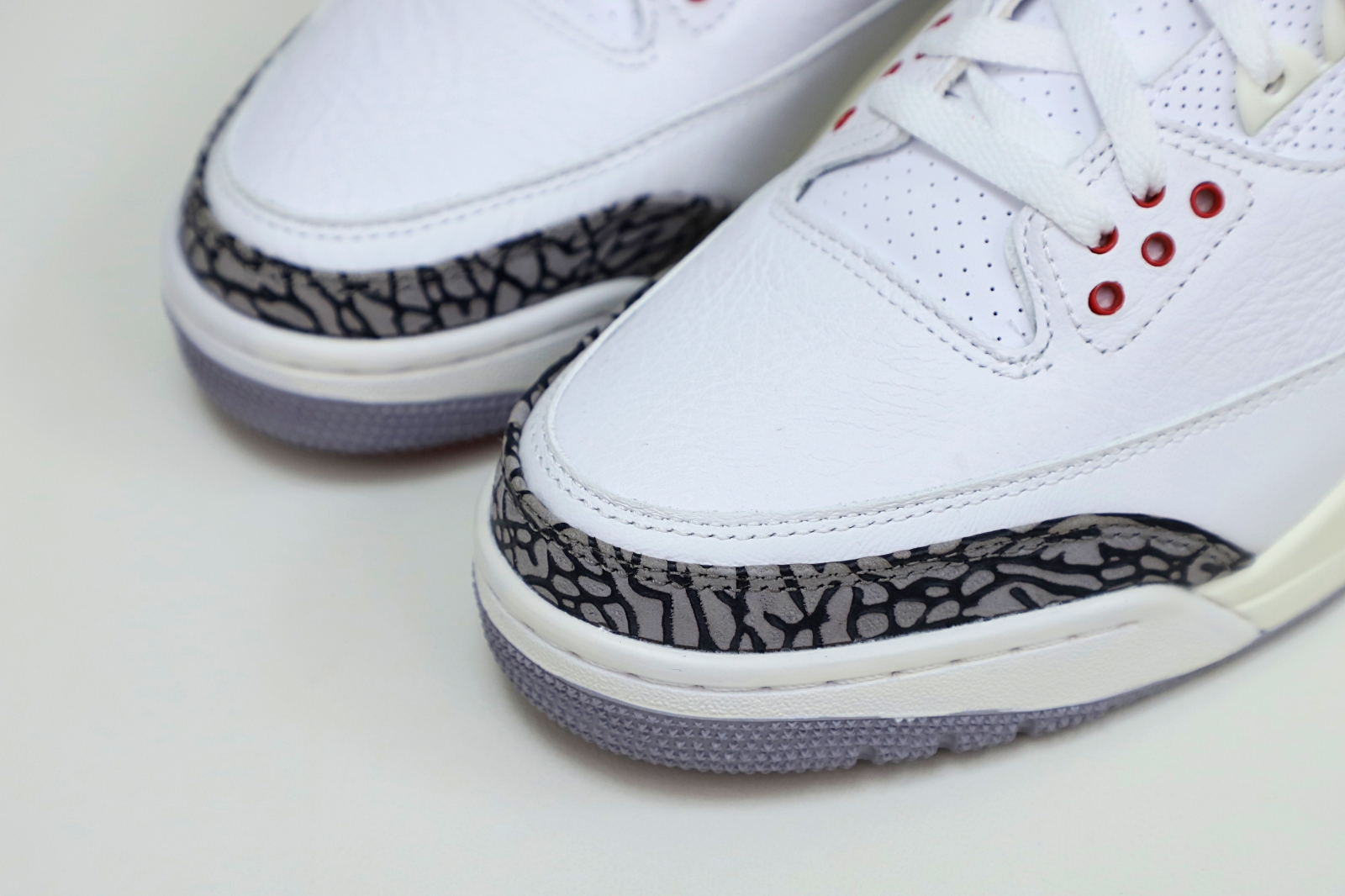 AIR JORDAN 3 "WHITE CEMENT REIMAGINED"