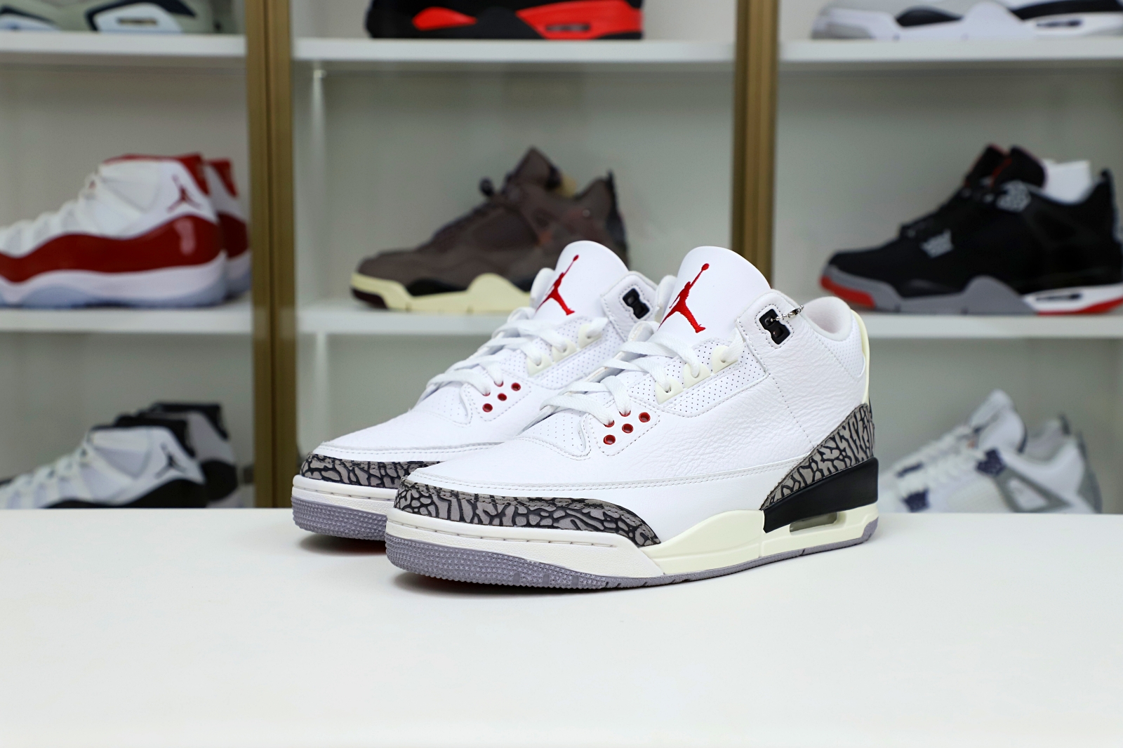 AIR JORDAN 3 "WHITE CEMENT REIMAGINED"