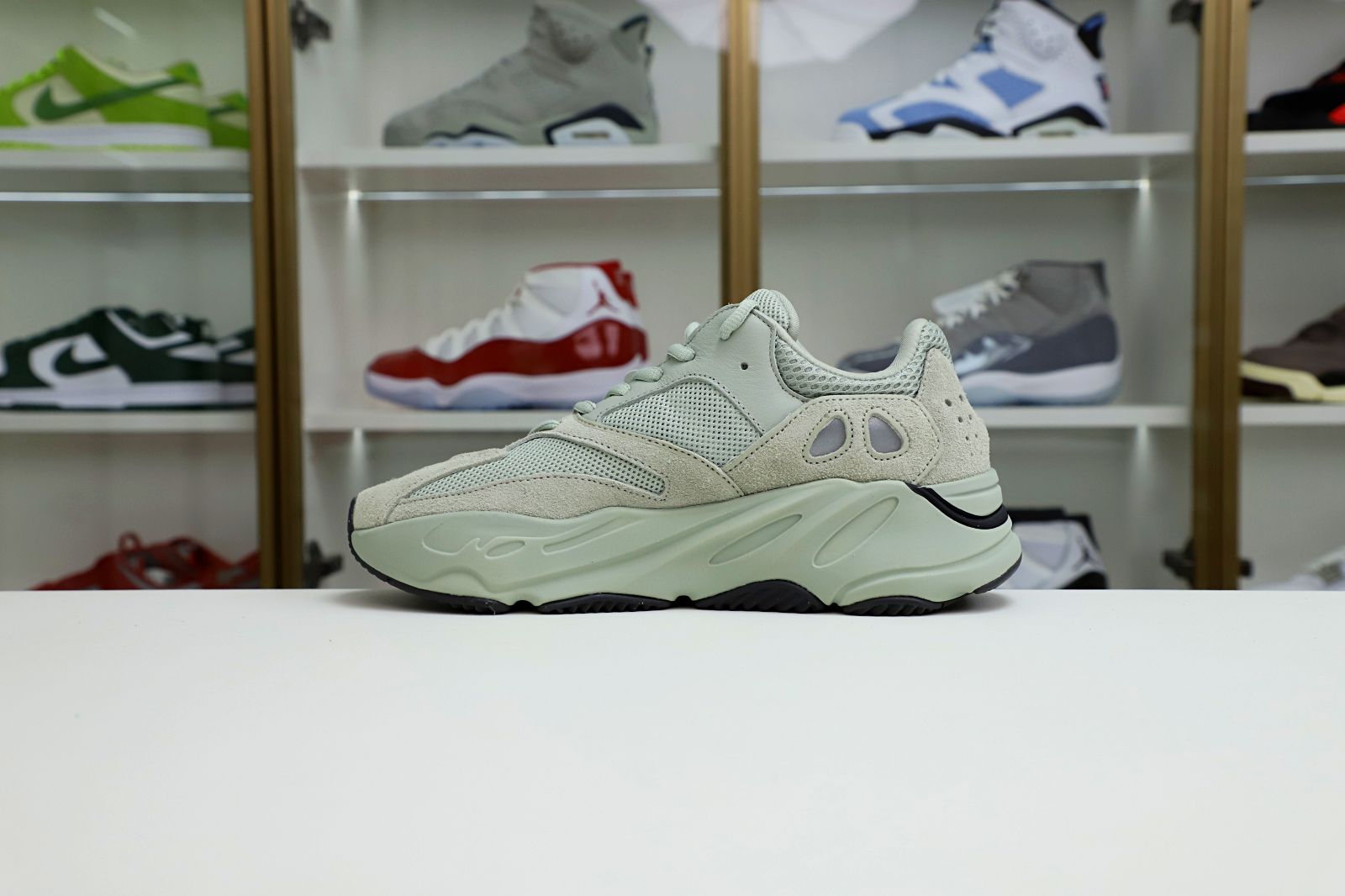 YEEZY BOOST 700 SALT