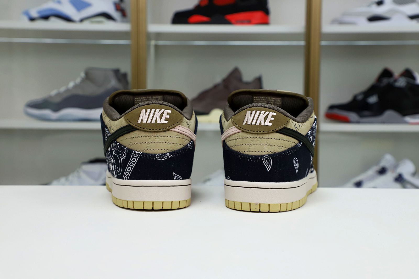 TRAVIS SCOTT X DUNK LOW PREMIUM QS SB 