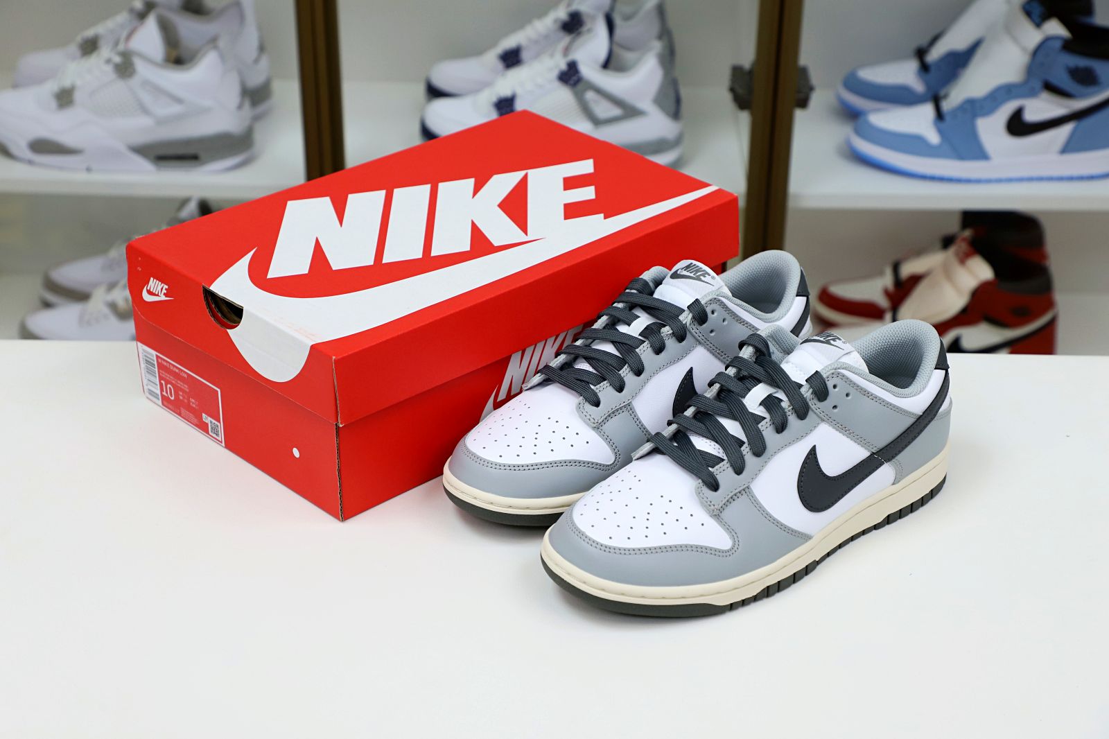 Nike Dunk Low Light Smoke Grey