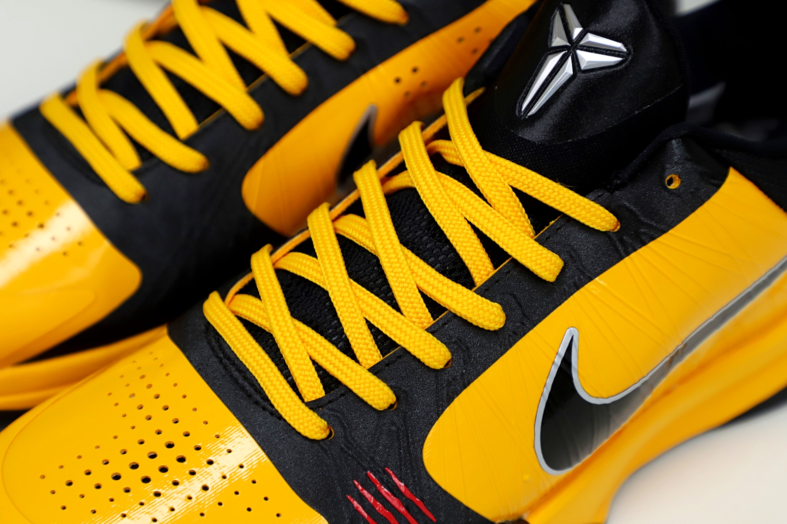 NIKE ZOOM KOBE 5 BRUCE LEE