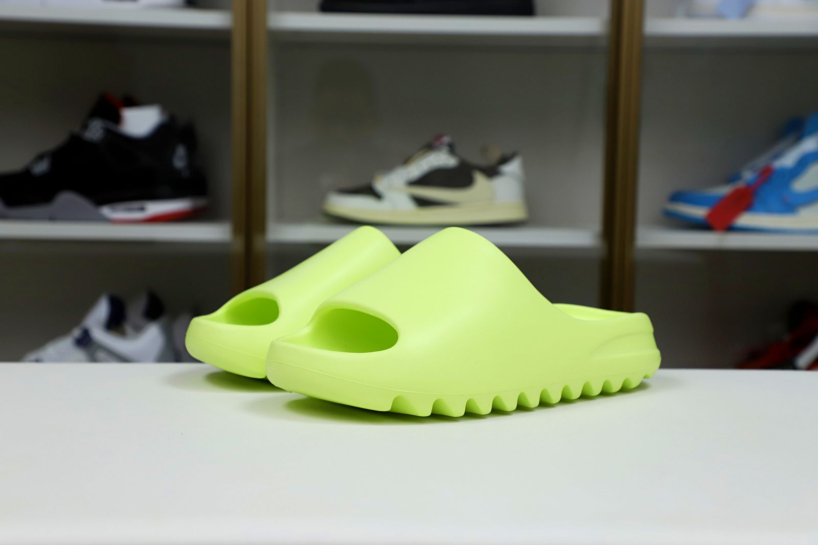 YEEZY SLIDES GX6138