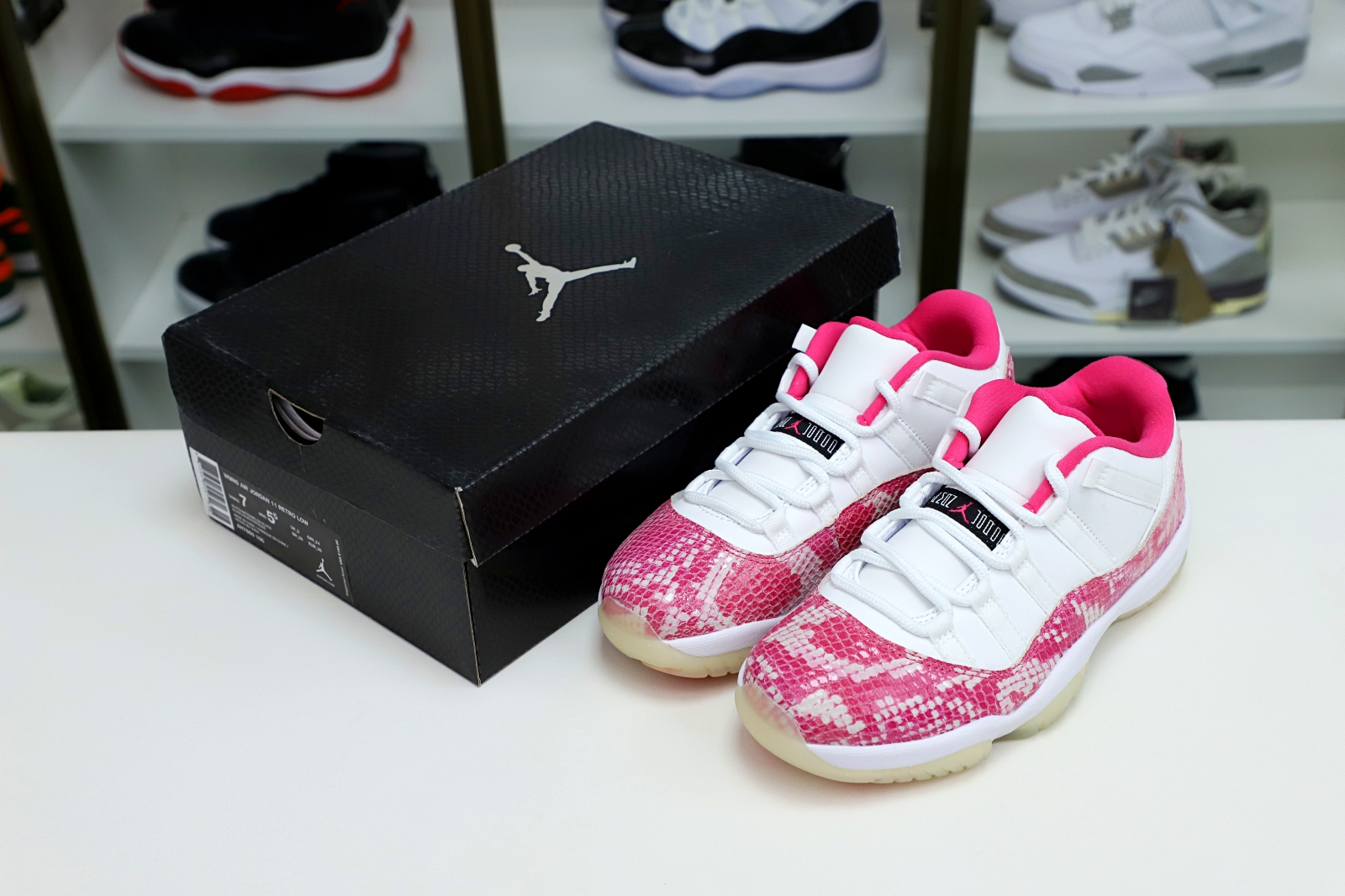 Jordan Air Jordan 11 pink snakeskin