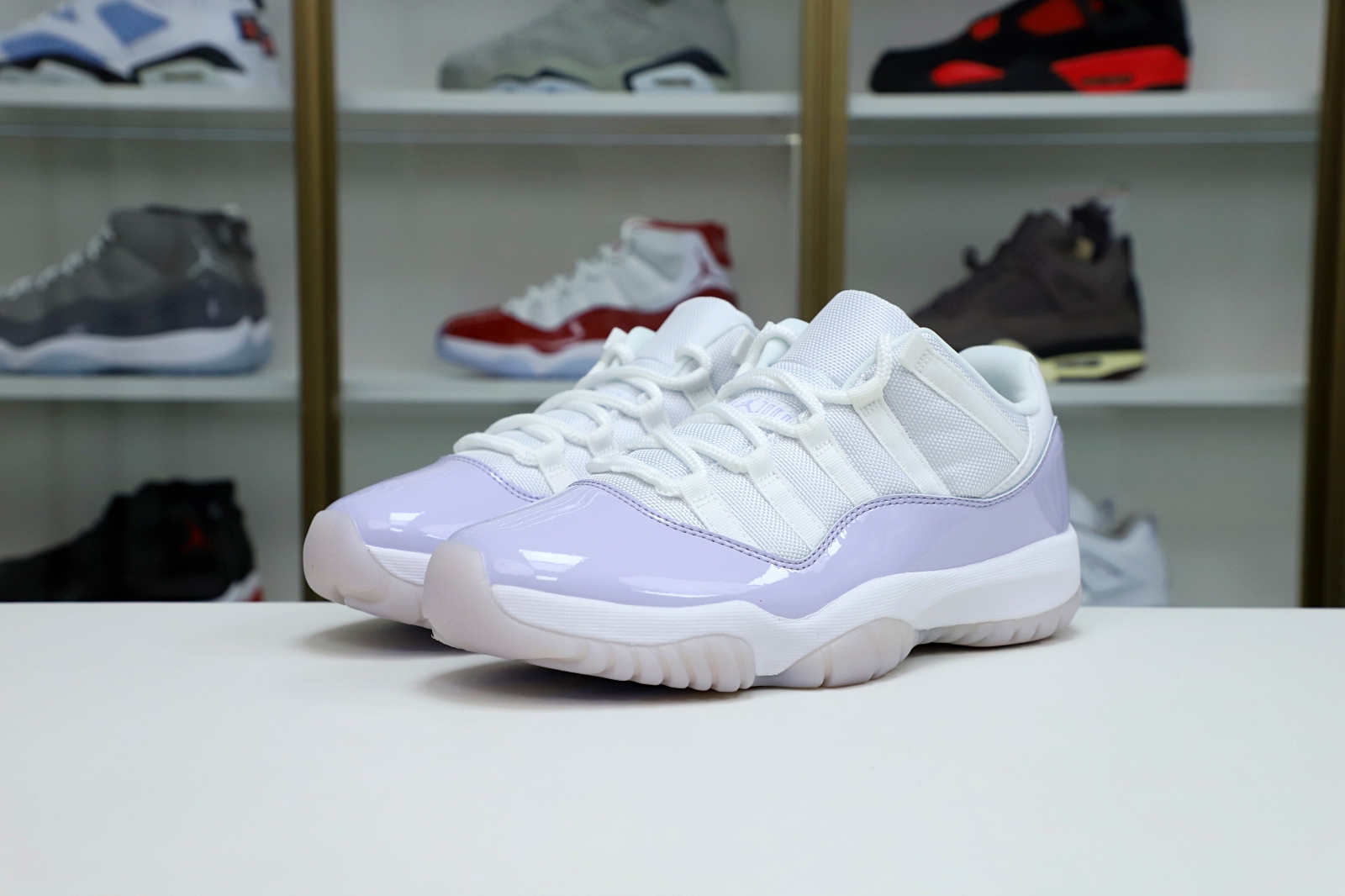 AIR JORDAN 11 LOW PURE VIOLET