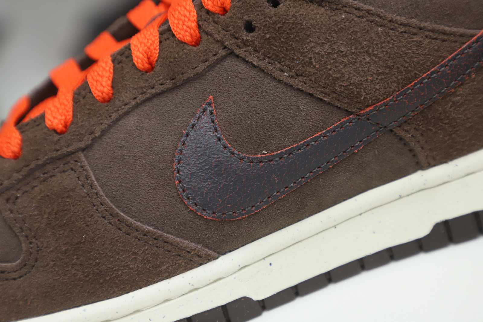 Nike Dunk Low "Baroque Brown"