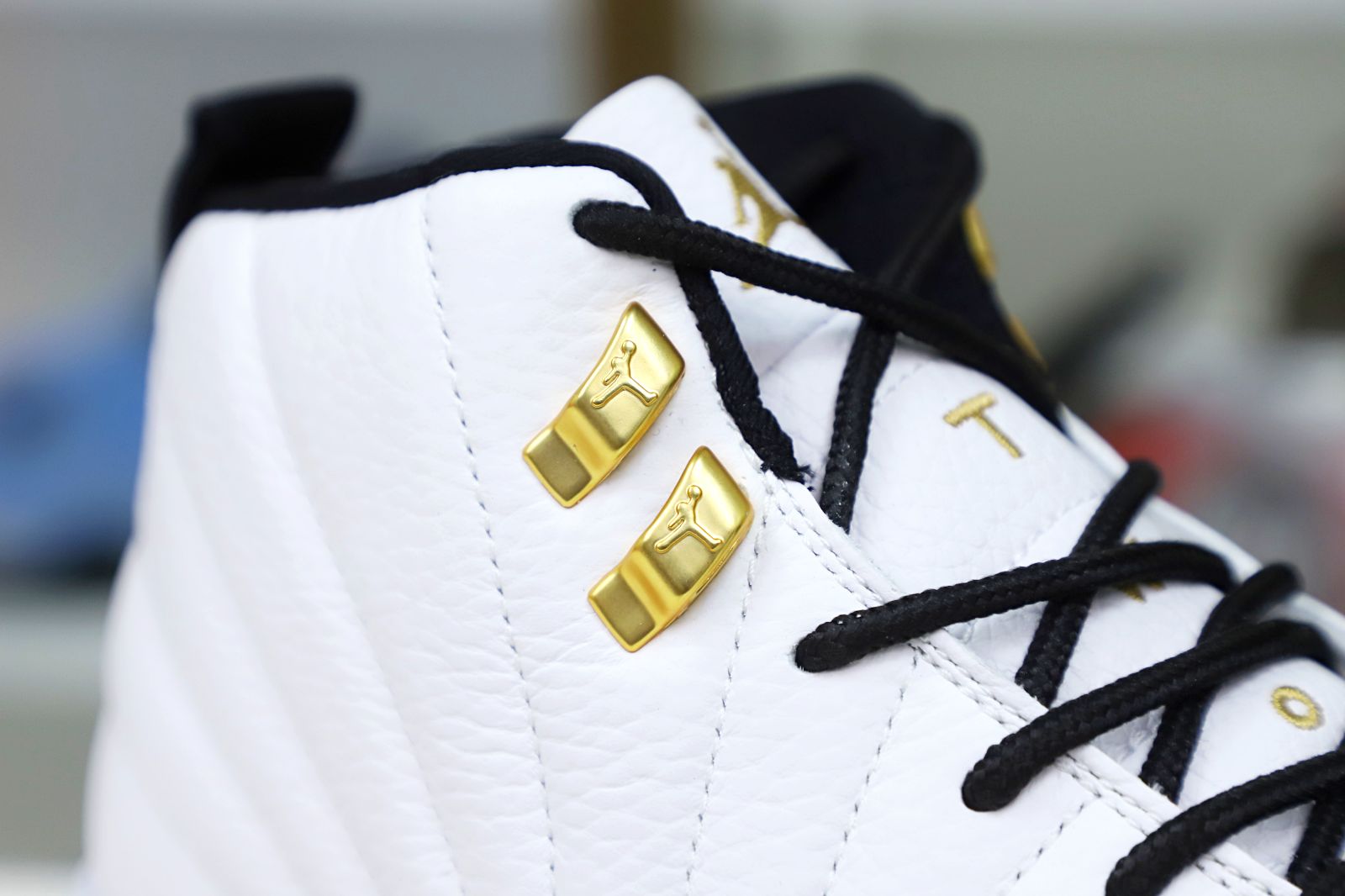 AIR JORDAN 12 RETRO 