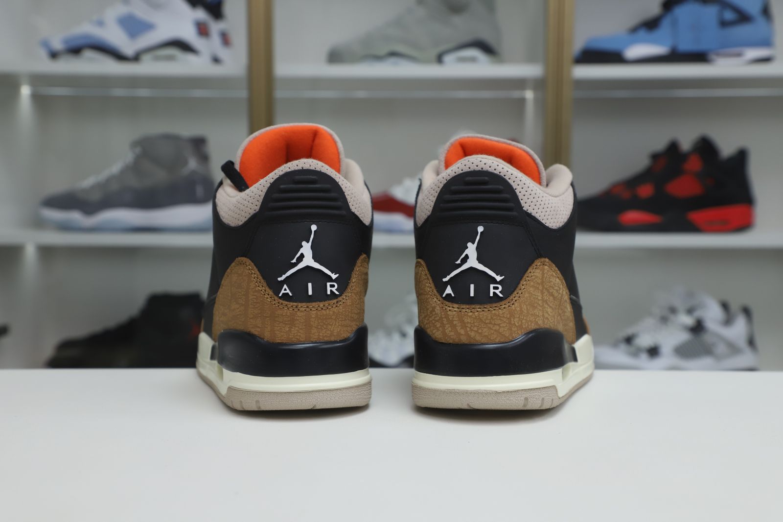 AIR JORDAN 3 DESERT CEMENT CT8532