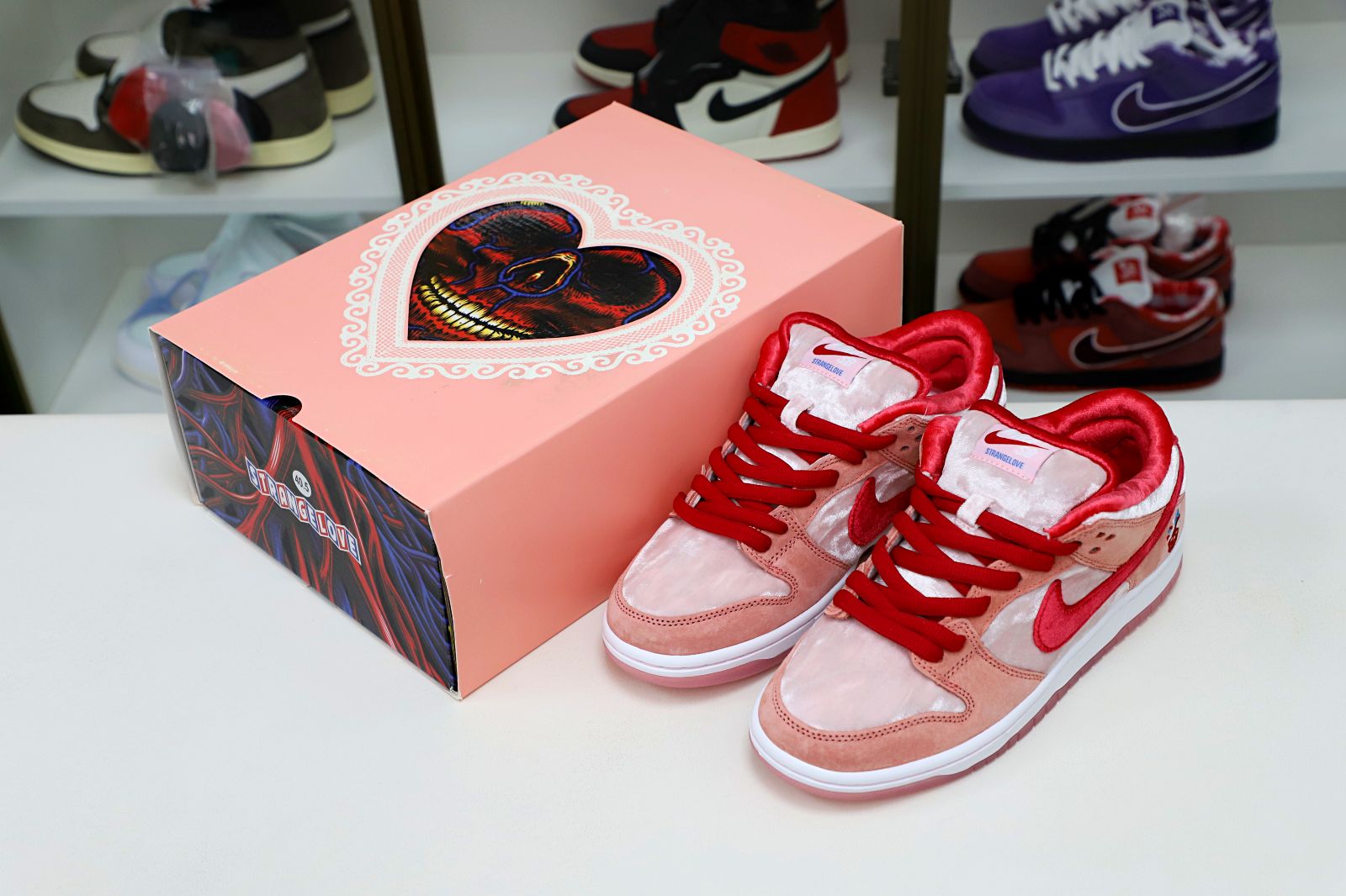 STRANGELOVE X DUNK LOW SB 