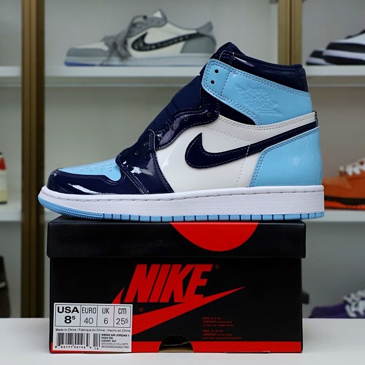 WMNS AIR JORDAN 1 RETRO HIGH OG ''BLUE CHILL''